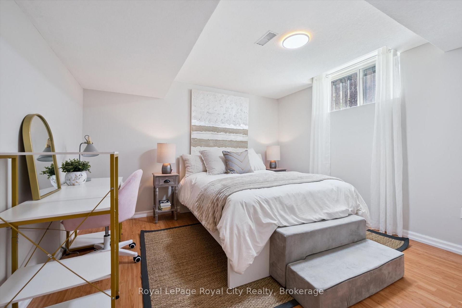 Photo 40 of 81 Teal Drive, Guelph, Kortright Hills — HOMEH