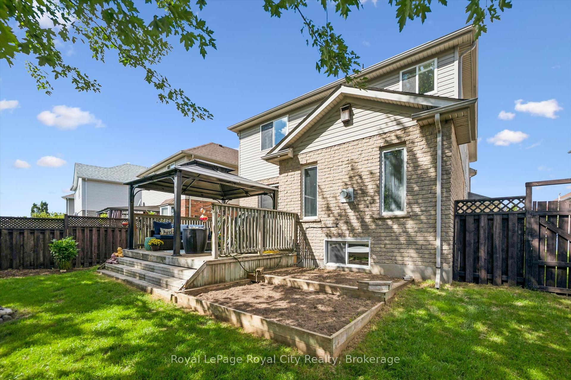 Photo 44 of 81 Teal Drive, Guelph, Kortright Hills — HOMEH