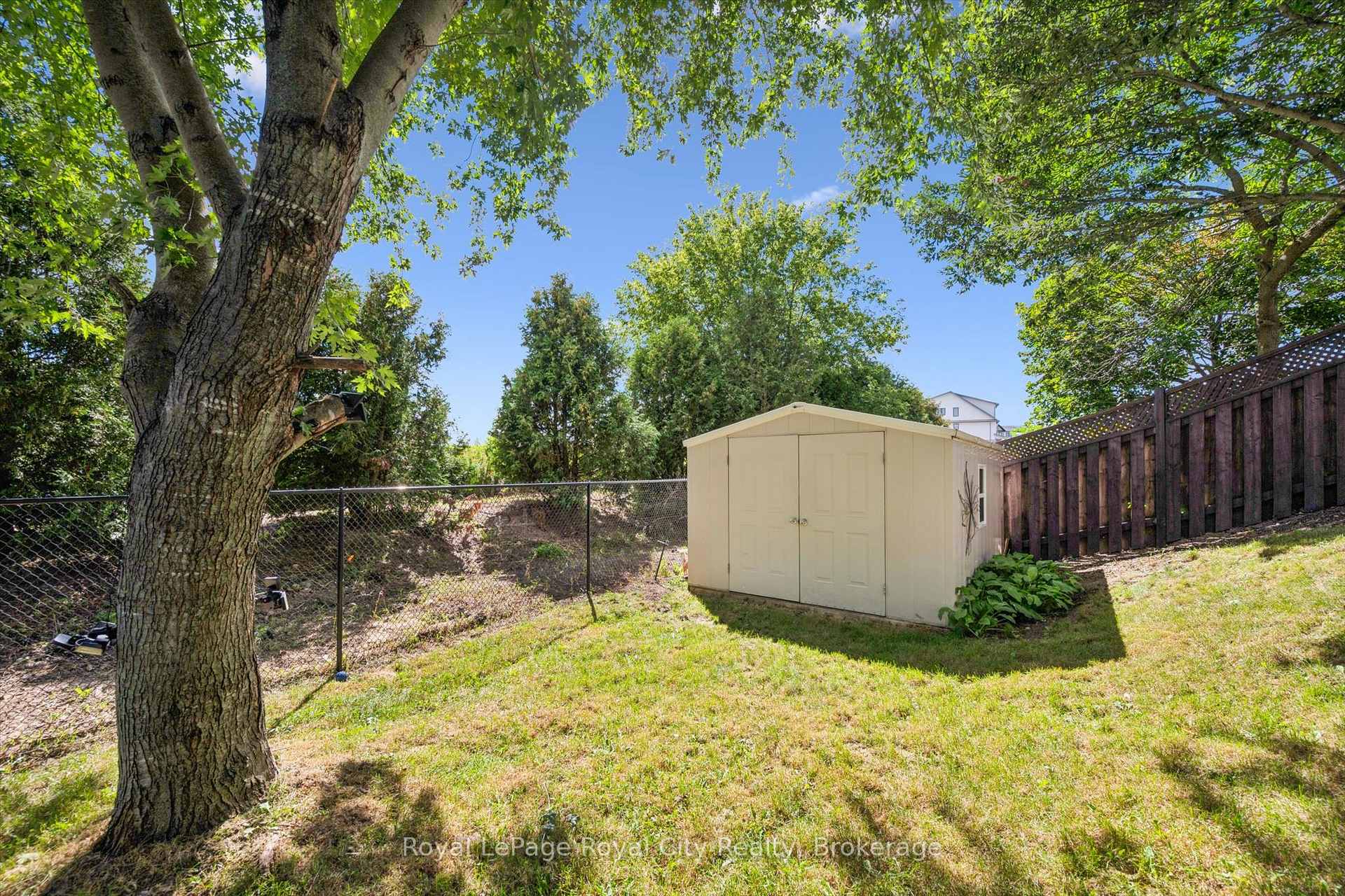 Photo 48 of 81 Teal Drive, Guelph, Kortright Hills — HOMEH
