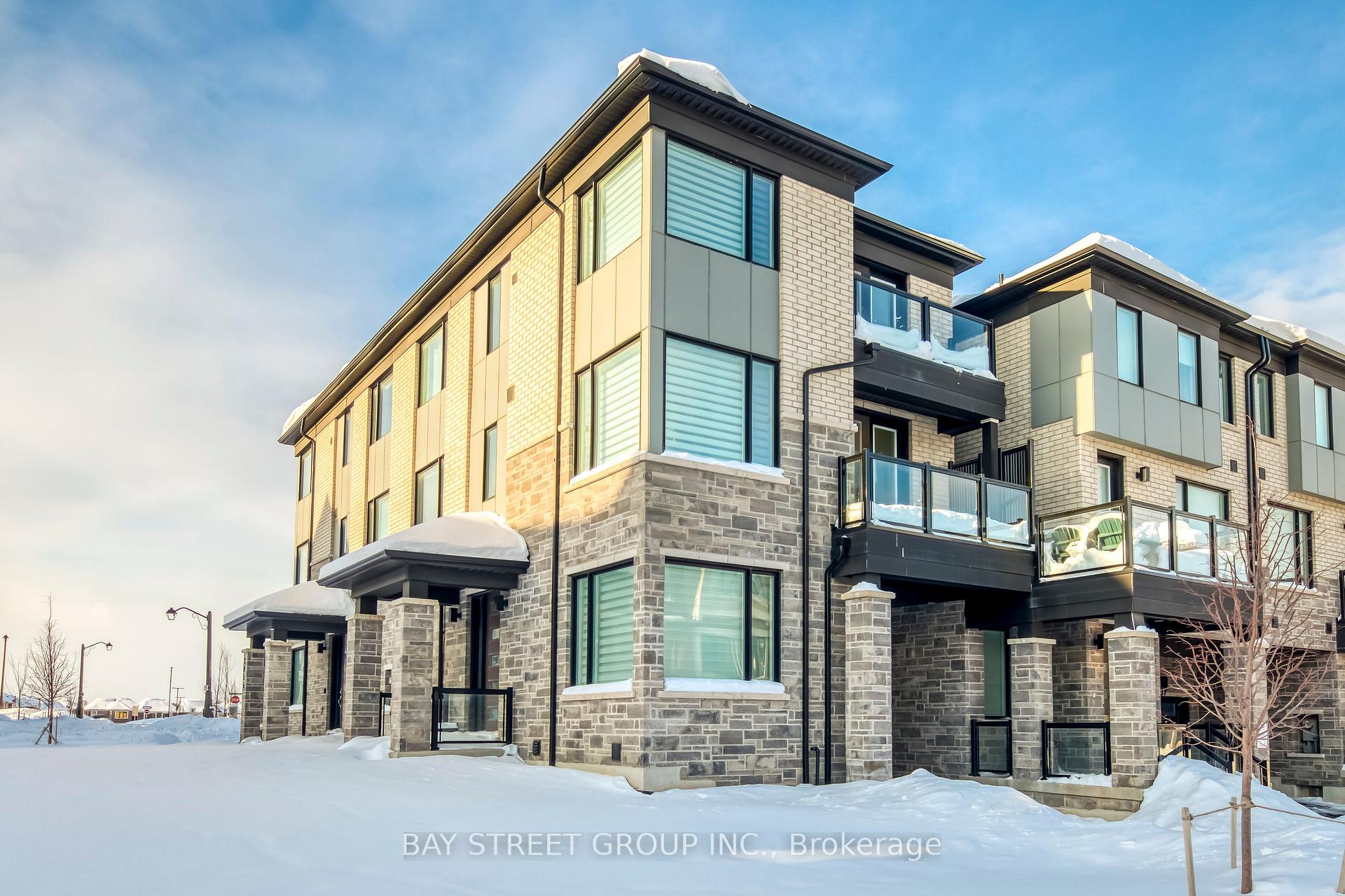 Photo 3 of 3049 Merrick Road, Oakville, Joshua Meadows — HOMEH