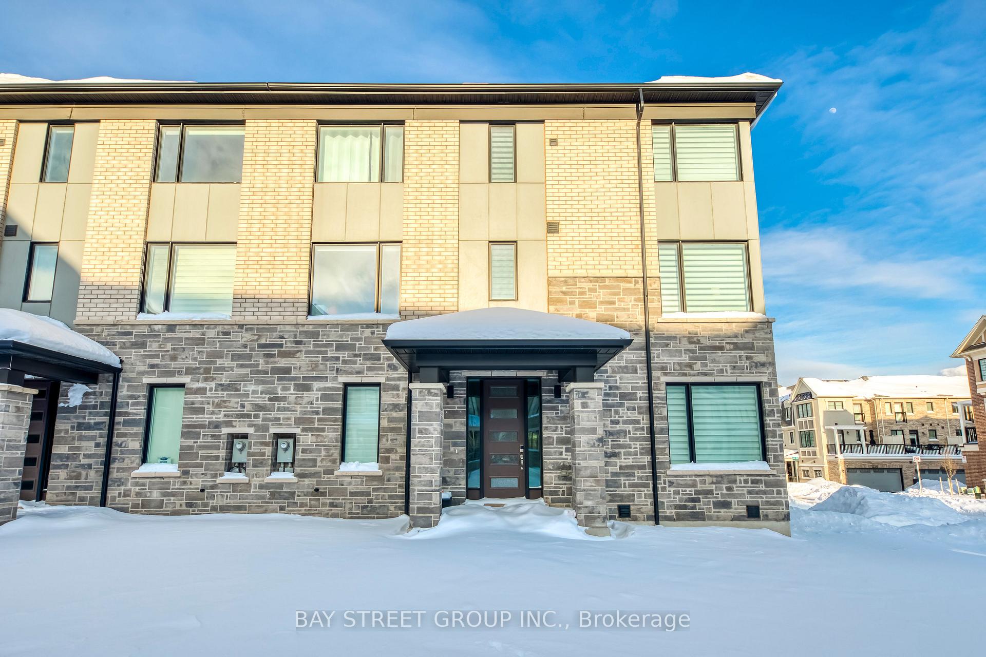 Photo 4 of 3049 Merrick Road, Oakville, Joshua Meadows — HOMEH