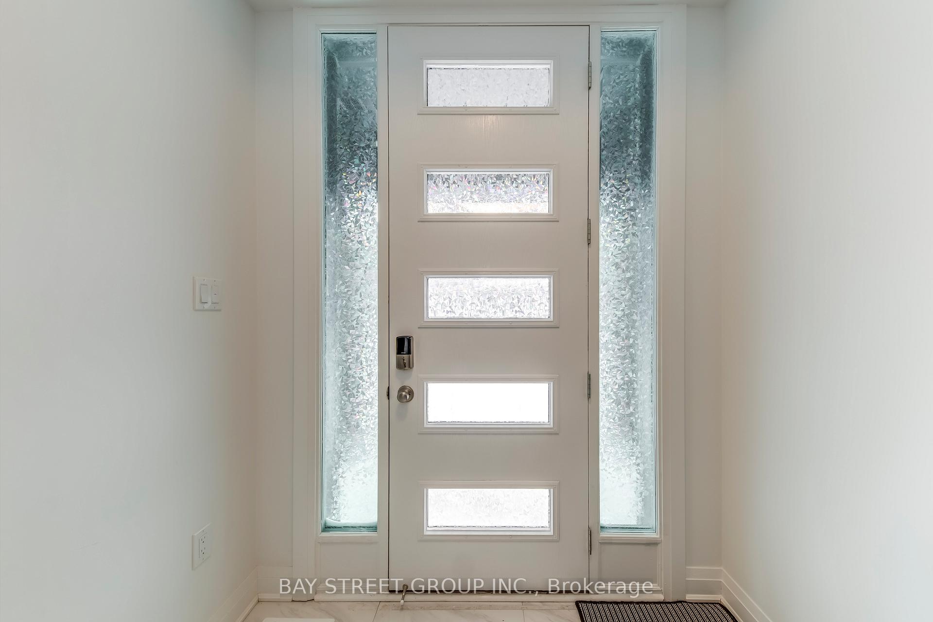 Photo 6 of 3049 Merrick Road, Oakville, Joshua Meadows — HOMEH