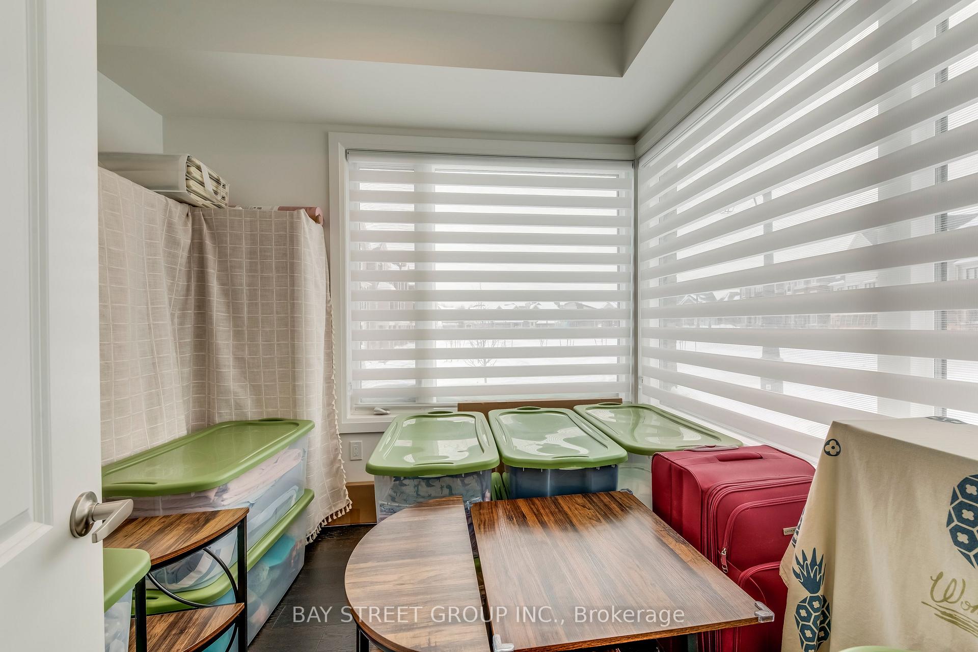 Photo 8 of 3049 Merrick Road, Oakville, Joshua Meadows — HOMEH