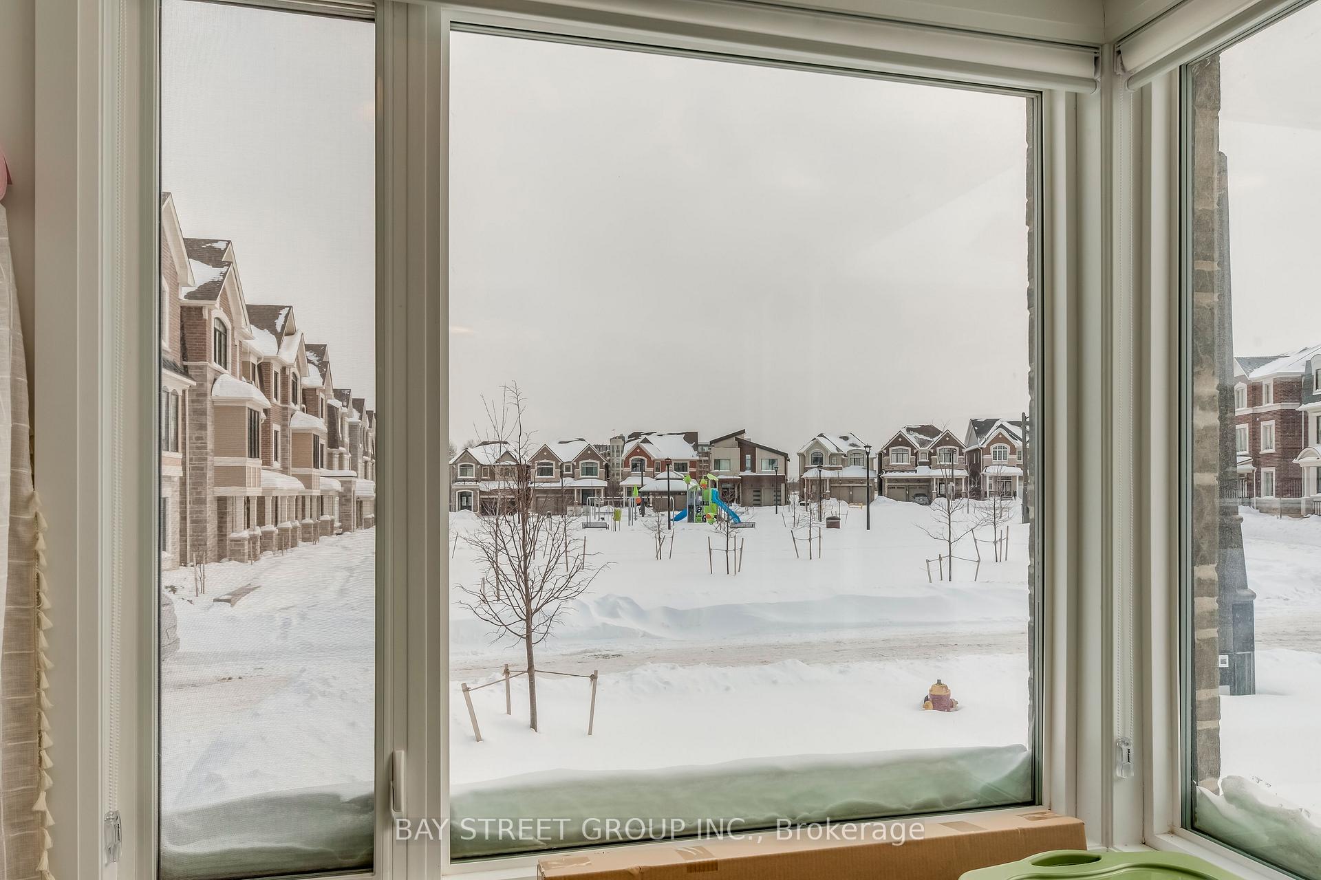 Photo 10 of 3049 Merrick Road, Oakville, Joshua Meadows — HOMEH