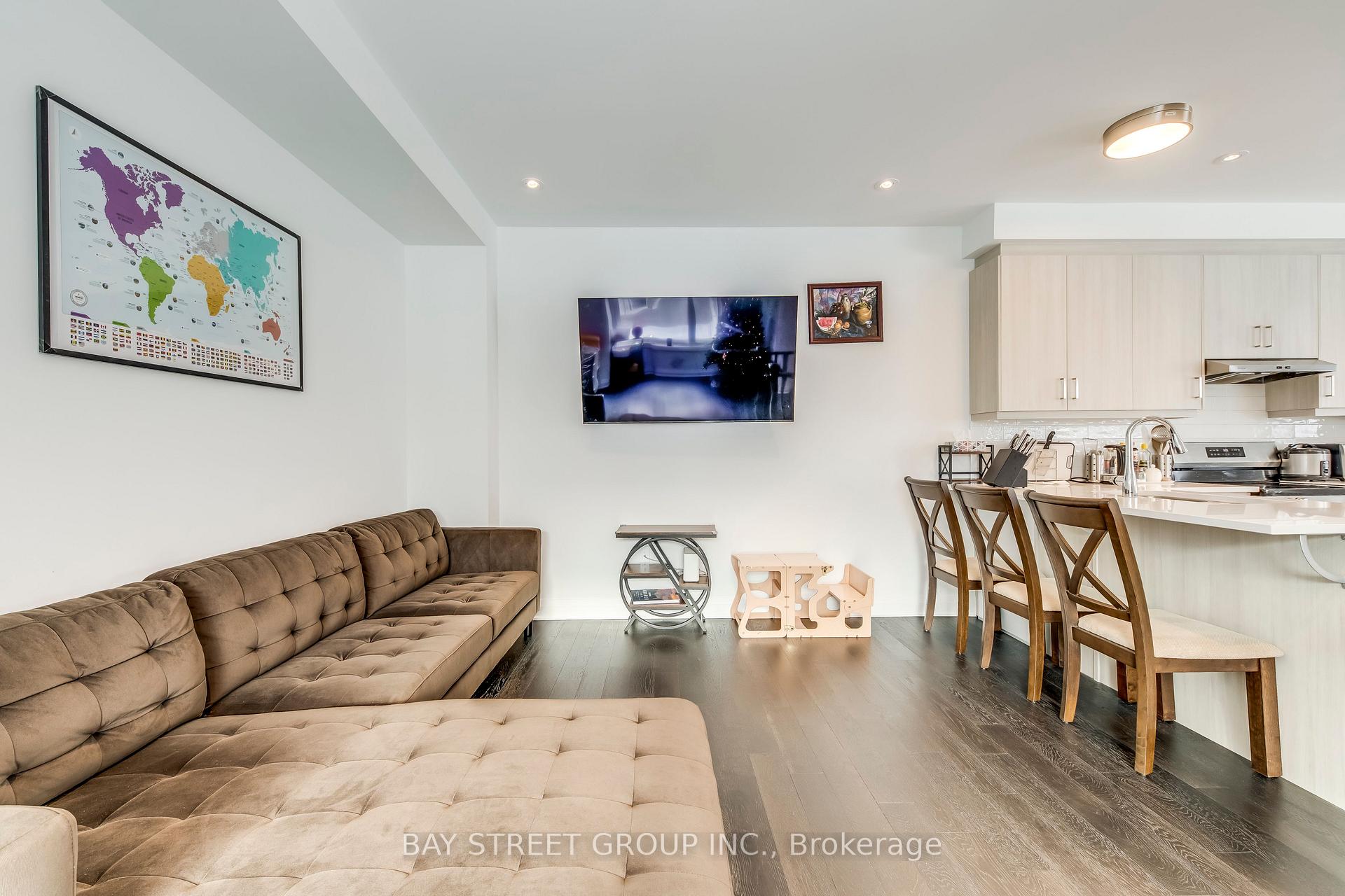Photo 12 of 3049 Merrick Road, Oakville, Joshua Meadows — HOMEH
