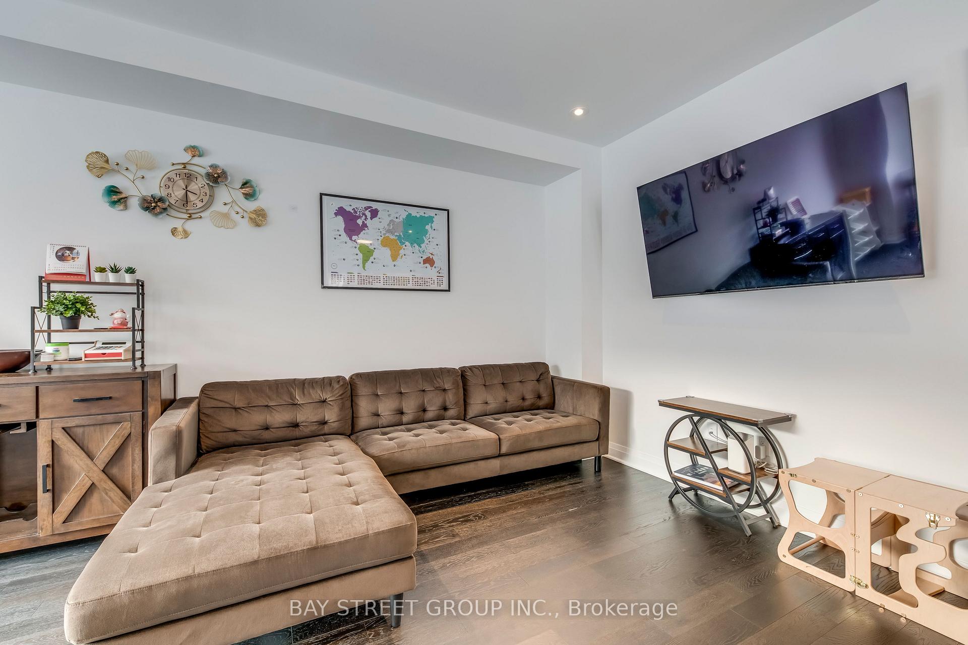 Photo 13 of 3049 Merrick Road, Oakville, Joshua Meadows — HOMEH