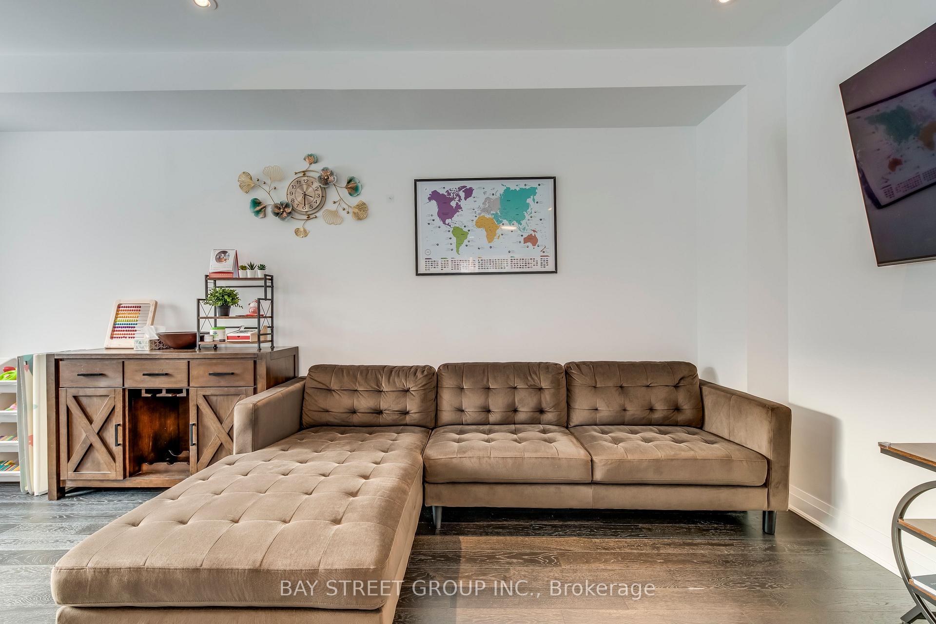 Photo 14 of 3049 Merrick Road, Oakville, Joshua Meadows — HOMEH