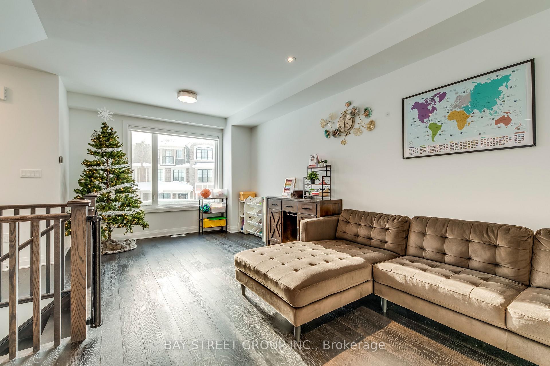 Photo 15 of 3049 Merrick Road, Oakville, Joshua Meadows — HOMEH