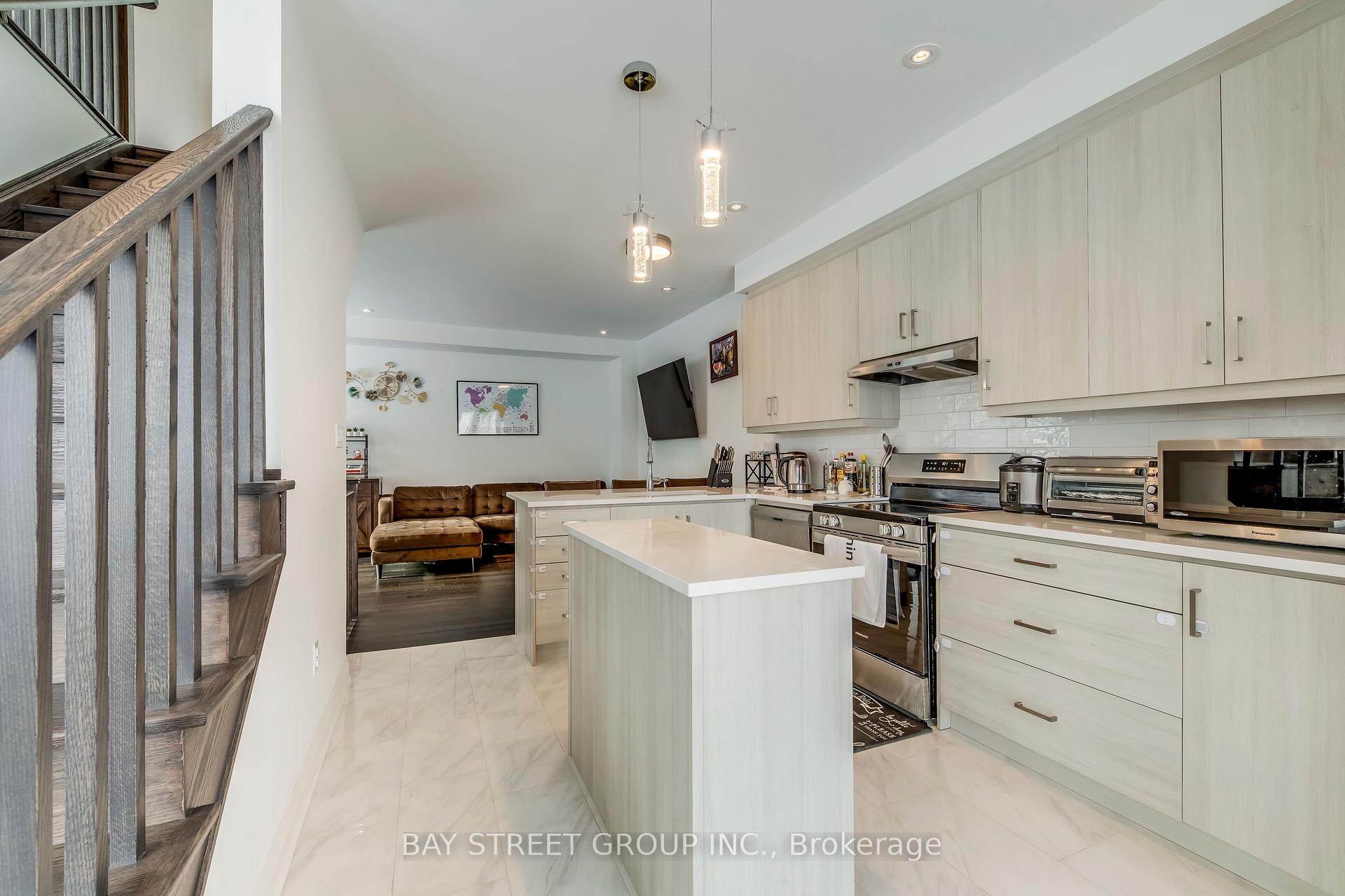 Photo 21 of 3049 Merrick Road, Oakville, Joshua Meadows — HOMEH