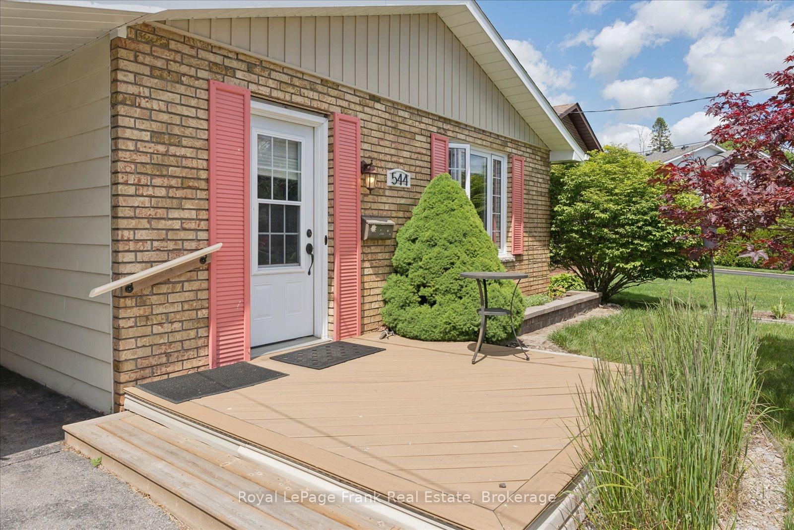 Photo 2 of 544 Maher Crescent, Cobourg — HOMEH