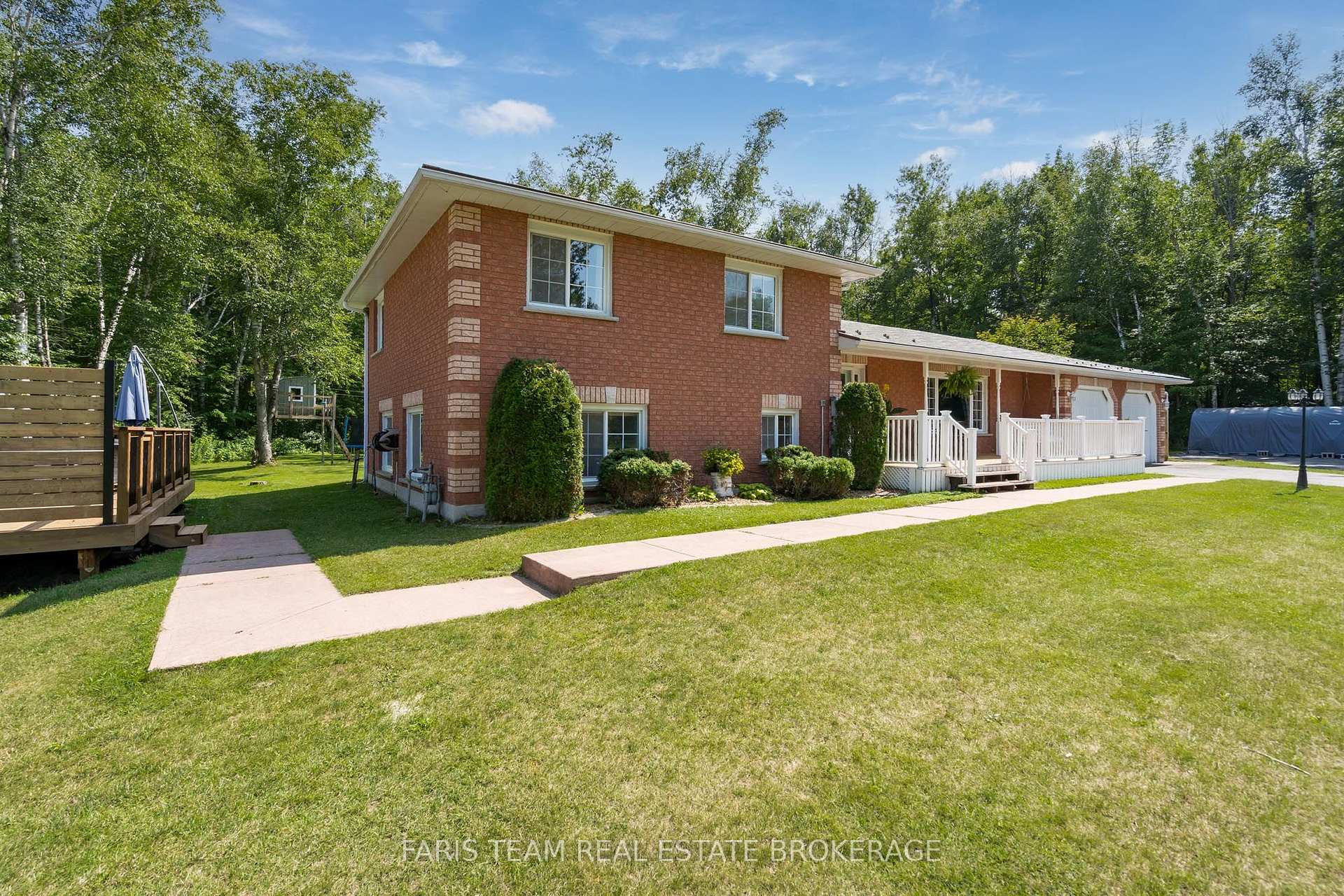 Photo 4 of 1765 Flos Road 4 W, Springwater, Rural Springwater — HOMEH