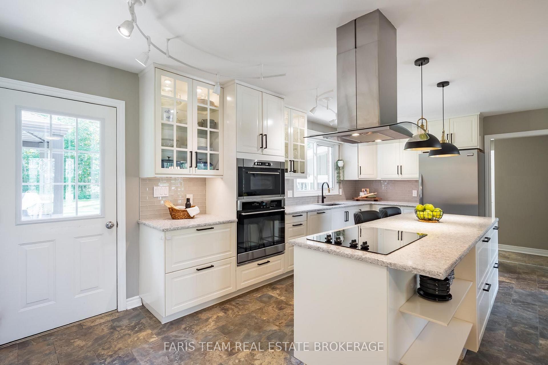 Photo 6 of 1765 Flos Road 4 W, Springwater, Rural Springwater — HOMEH