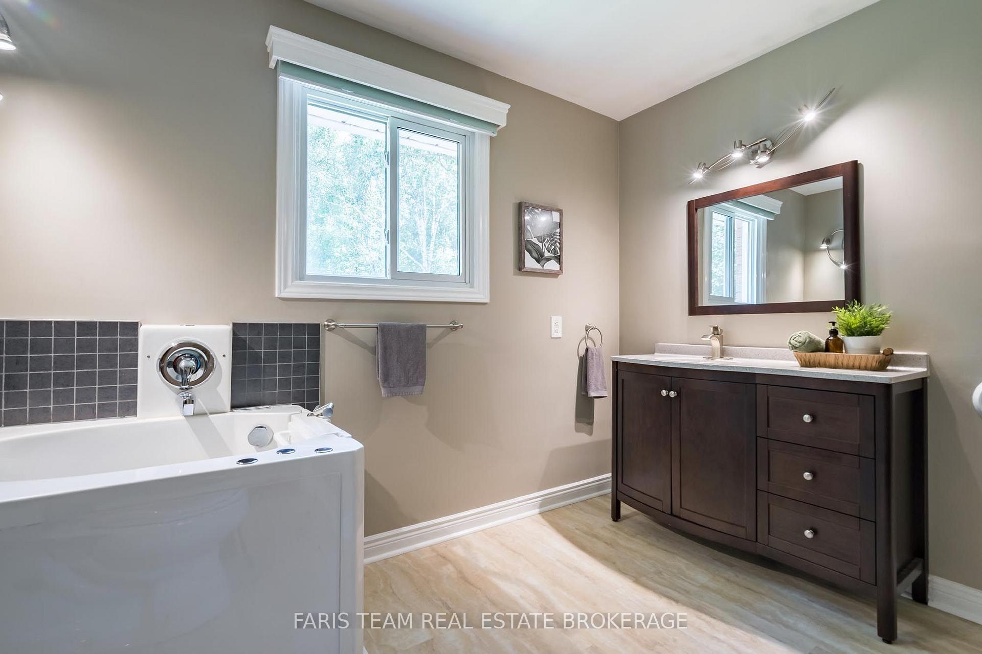 Photo 25 of 1765 Flos Road 4 W, Springwater, Rural Springwater — HOMEH