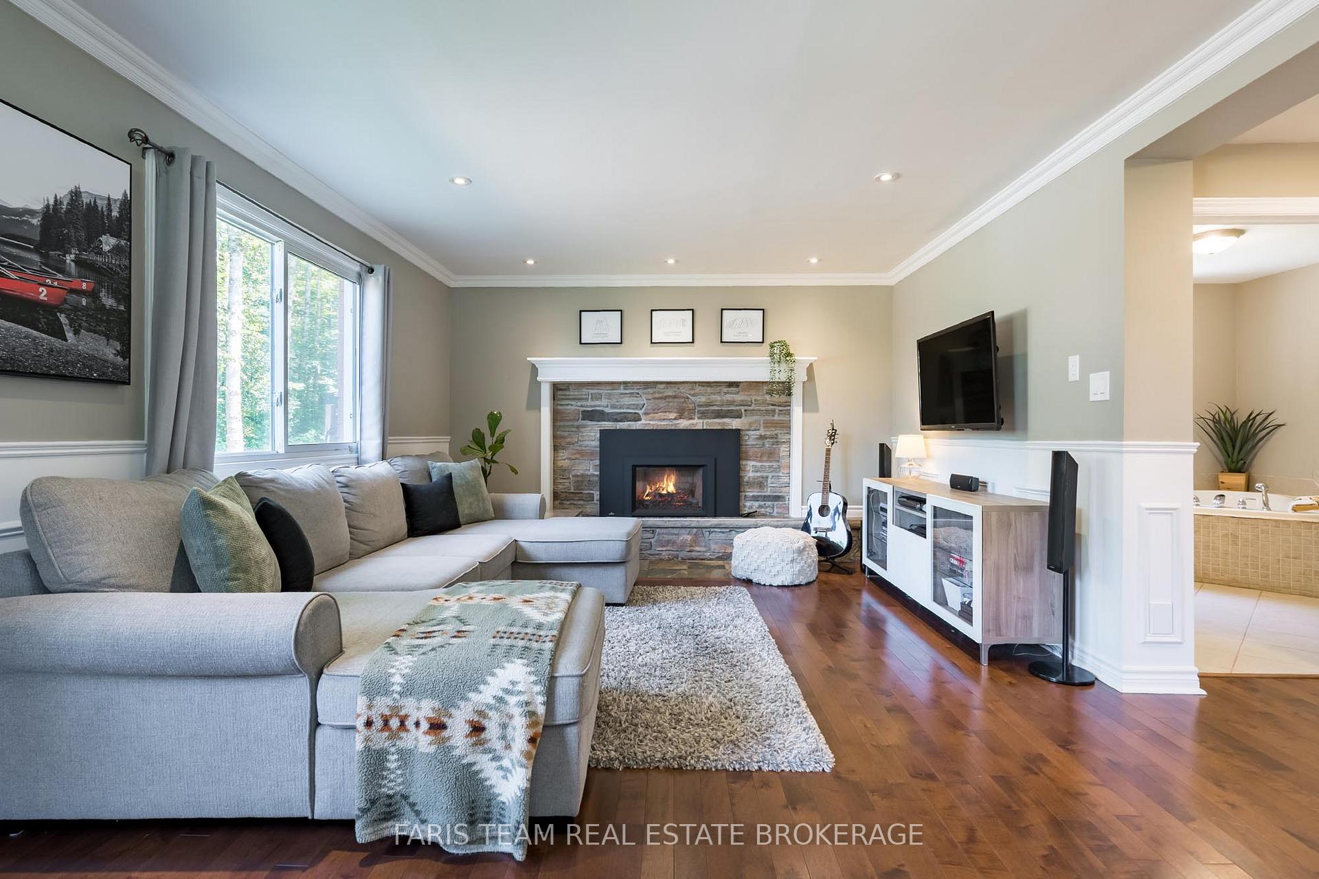 Photo 31 of 1765 Flos Road 4 W, Springwater, Rural Springwater — HOMEH