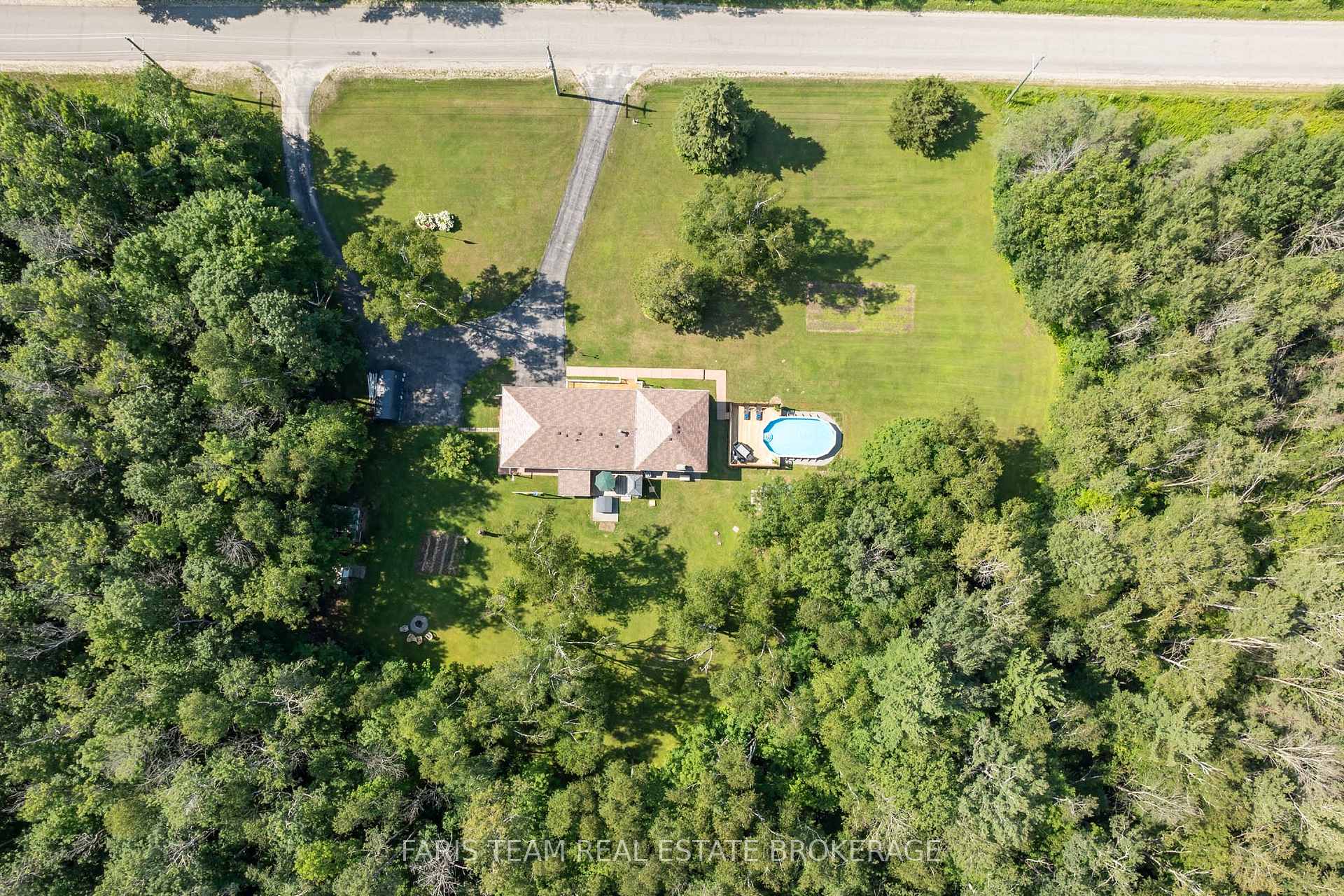 Photo 49 of 1765 Flos Road 4 W, Springwater, Rural Springwater — HOMEH
