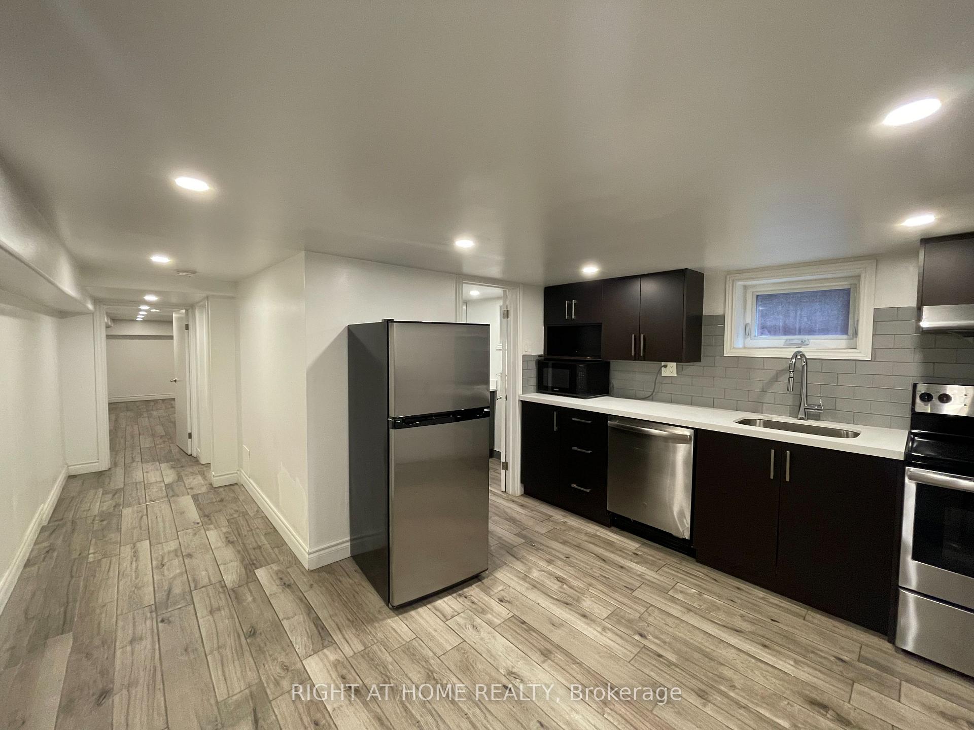 Photo of Unit B, 755 Dupont Street