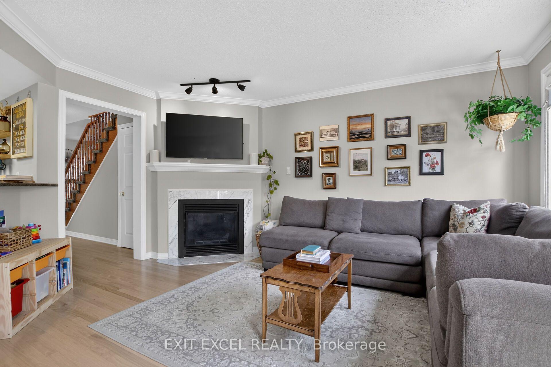 Photo 6 of 89 Forestglade Crescent, Ottawa, Hunt Club Park — HOMEH