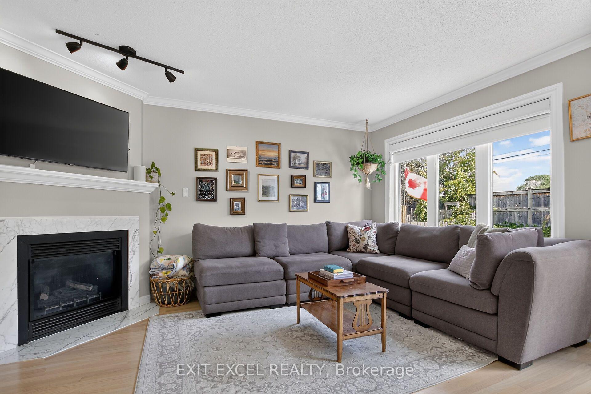 Photo 7 of 89 Forestglade Crescent, Ottawa, Hunt Club Park — HOMEH