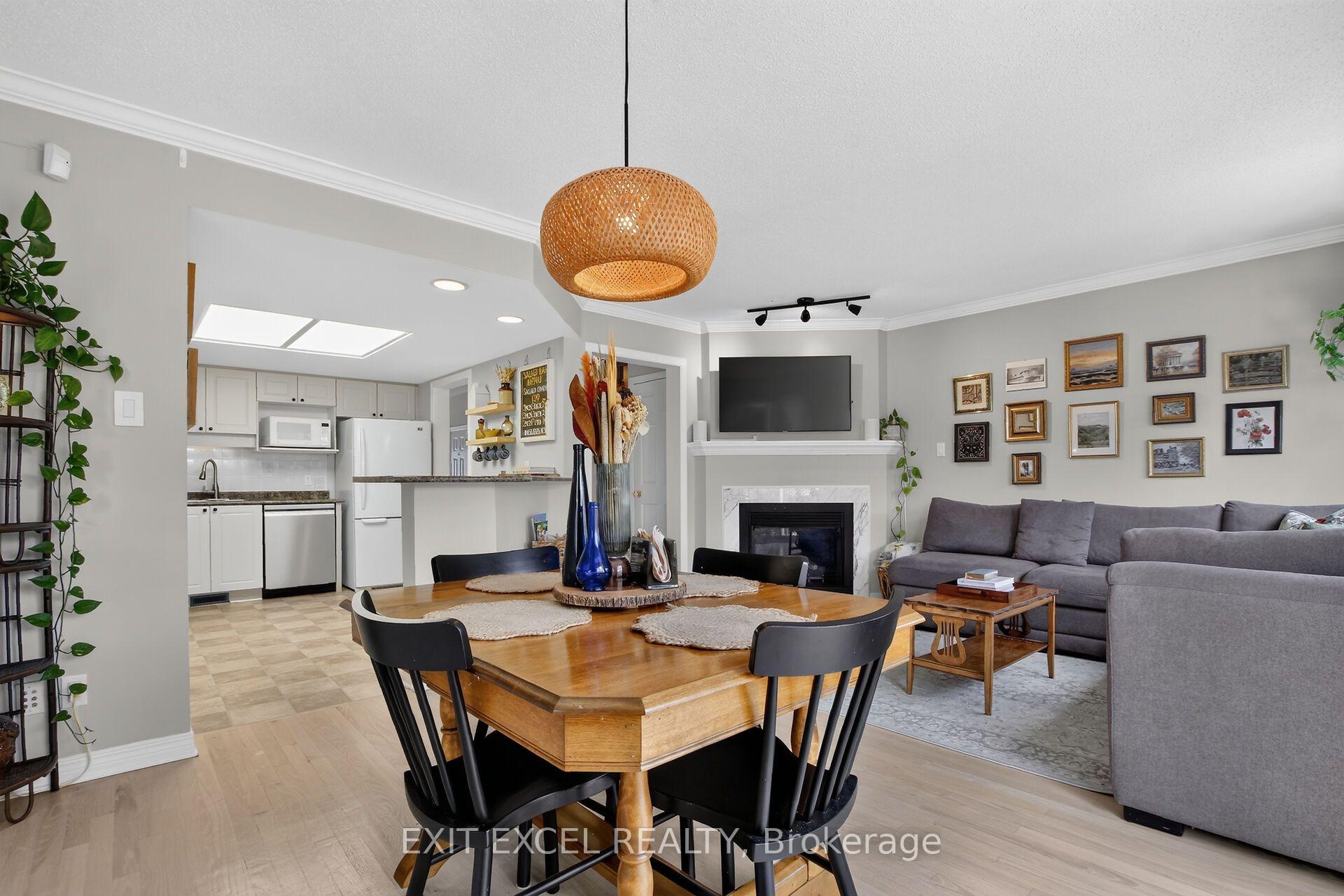 Photo 9 of 89 Forestglade Crescent, Ottawa, Hunt Club Park — HOMEH