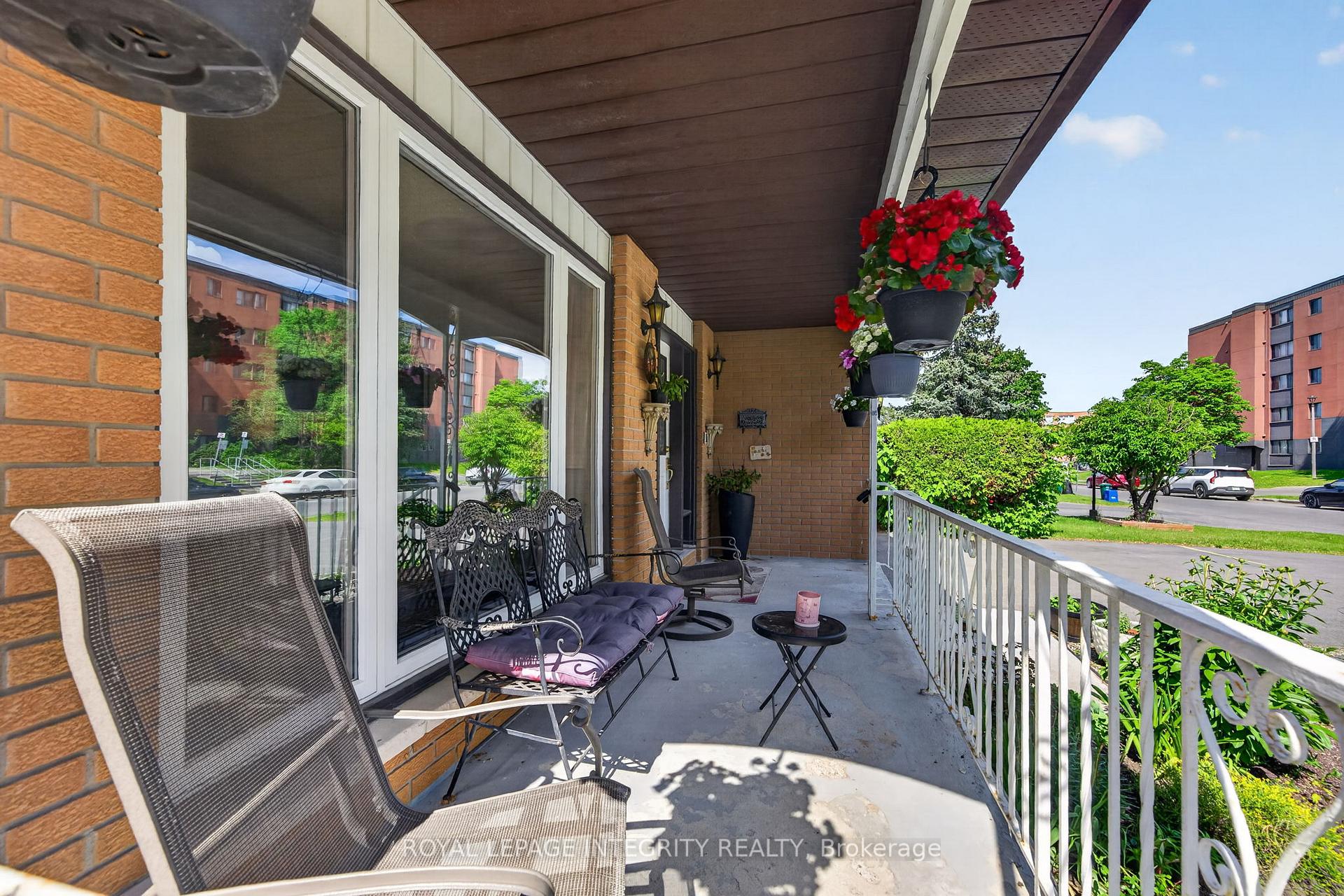 Photo 2 of 1409 Lepage Avenue, Ottawa, Carlington — HOMEH