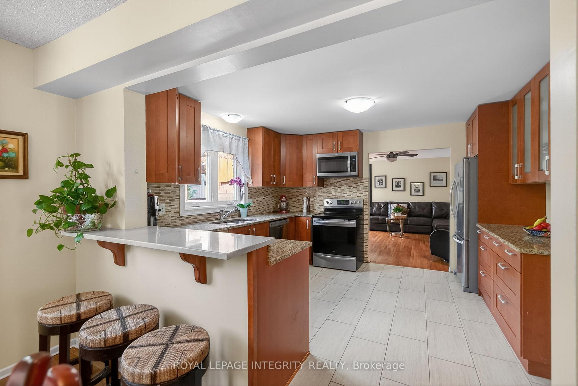 Photo 12 of 1409 Lepage Avenue, Ottawa, Carlington — HOMEH