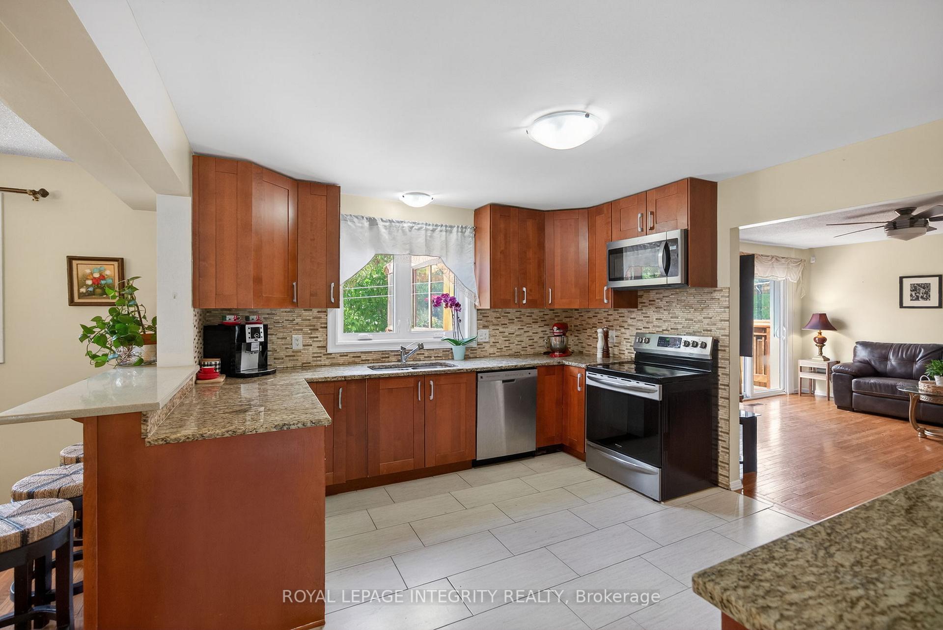 Photo 14 of 1409 Lepage Avenue, Ottawa, Carlington — HOMEH