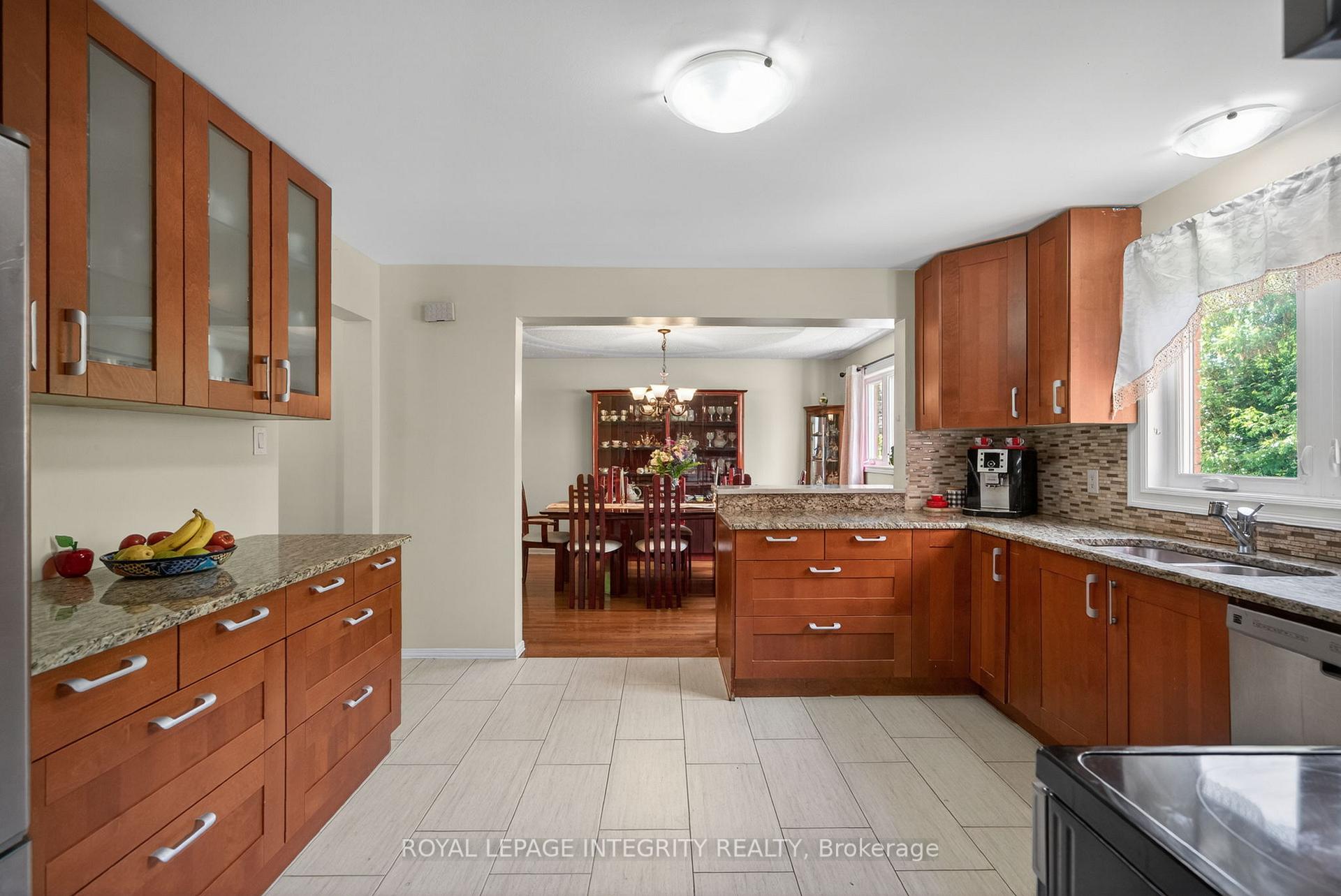 Photo 15 of 1409 Lepage Avenue, Ottawa, Carlington — HOMEH