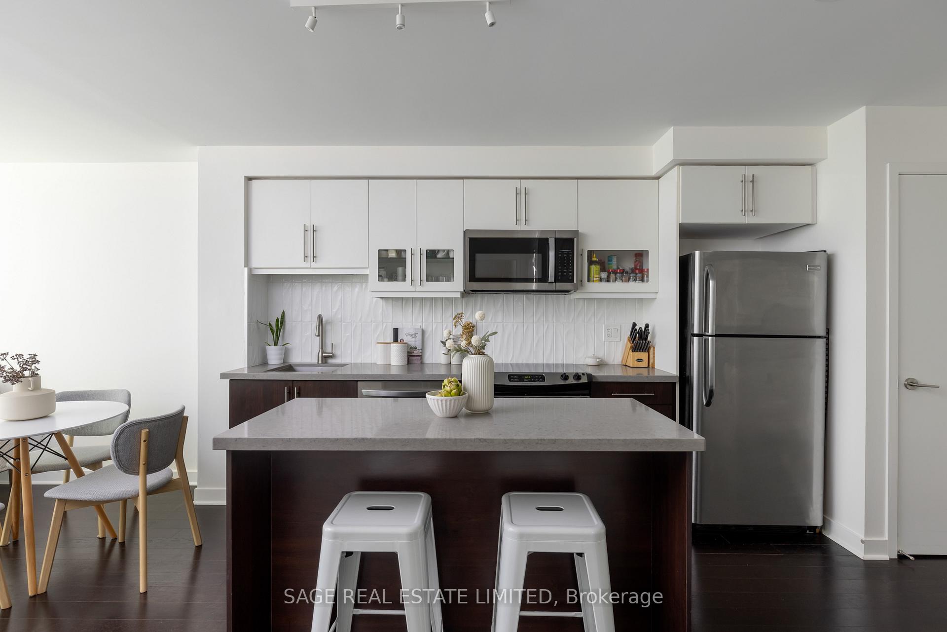 Photo of Unit 419, 1169 Queen Street W