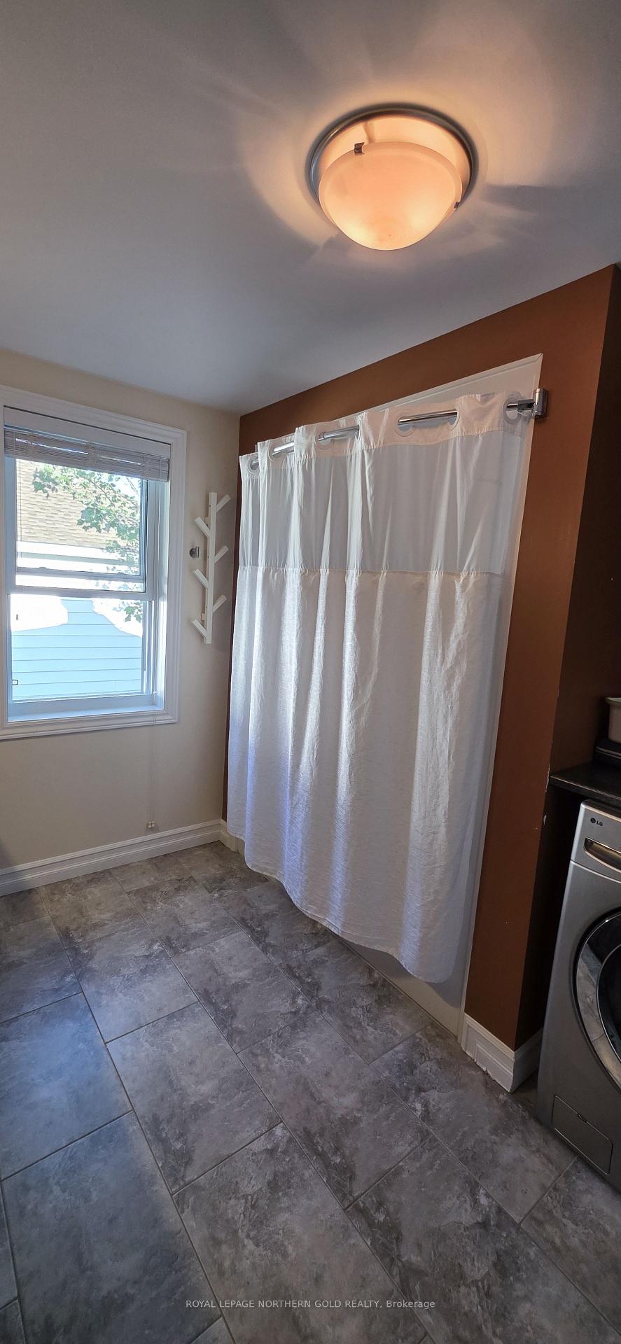 Photo 24 of 61 Second Street E, Kirkland Lake — HOMEH
