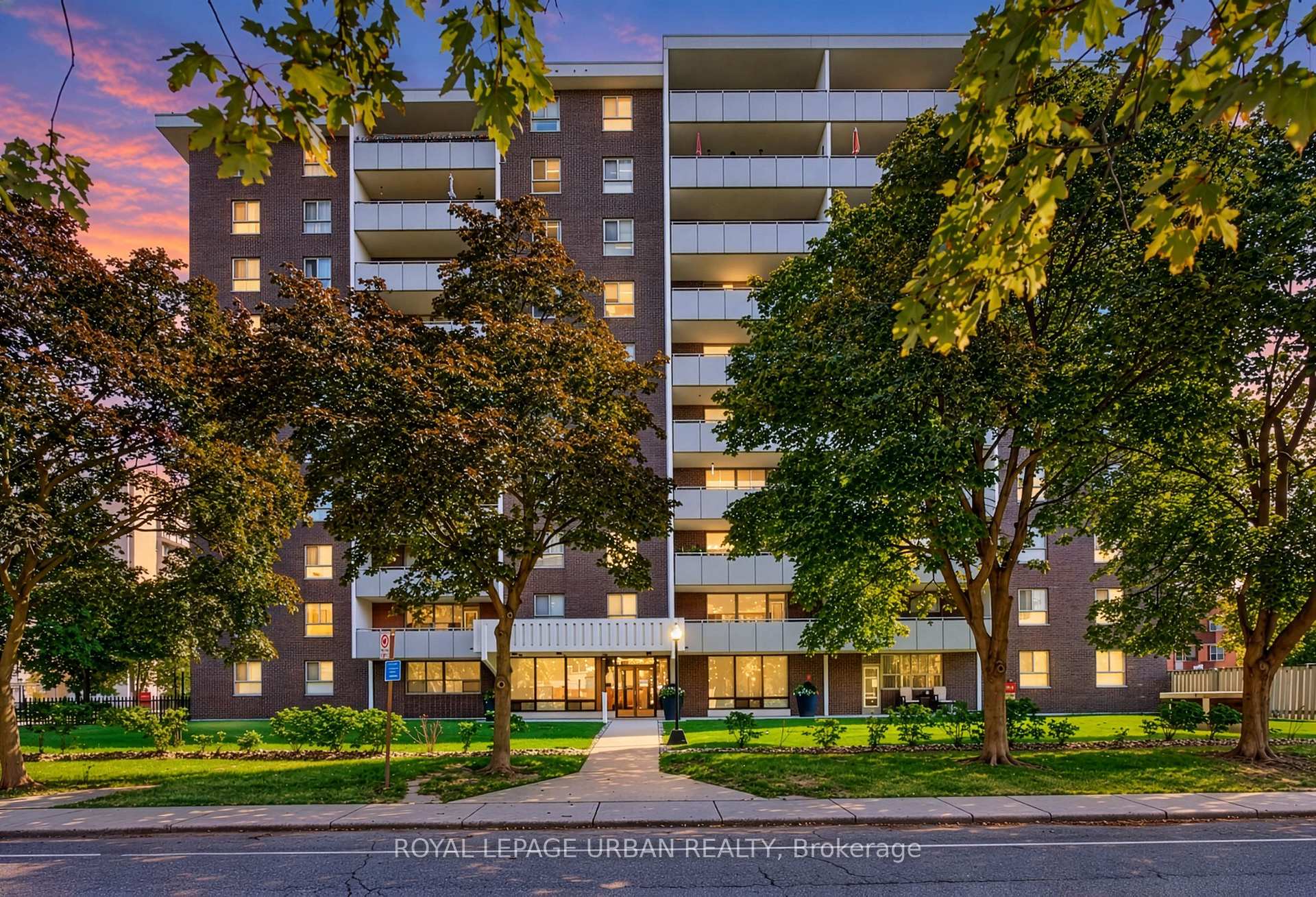 Photo 2 of 1135 Logan Avenue, Toronto, Broadview North — HOMEH
