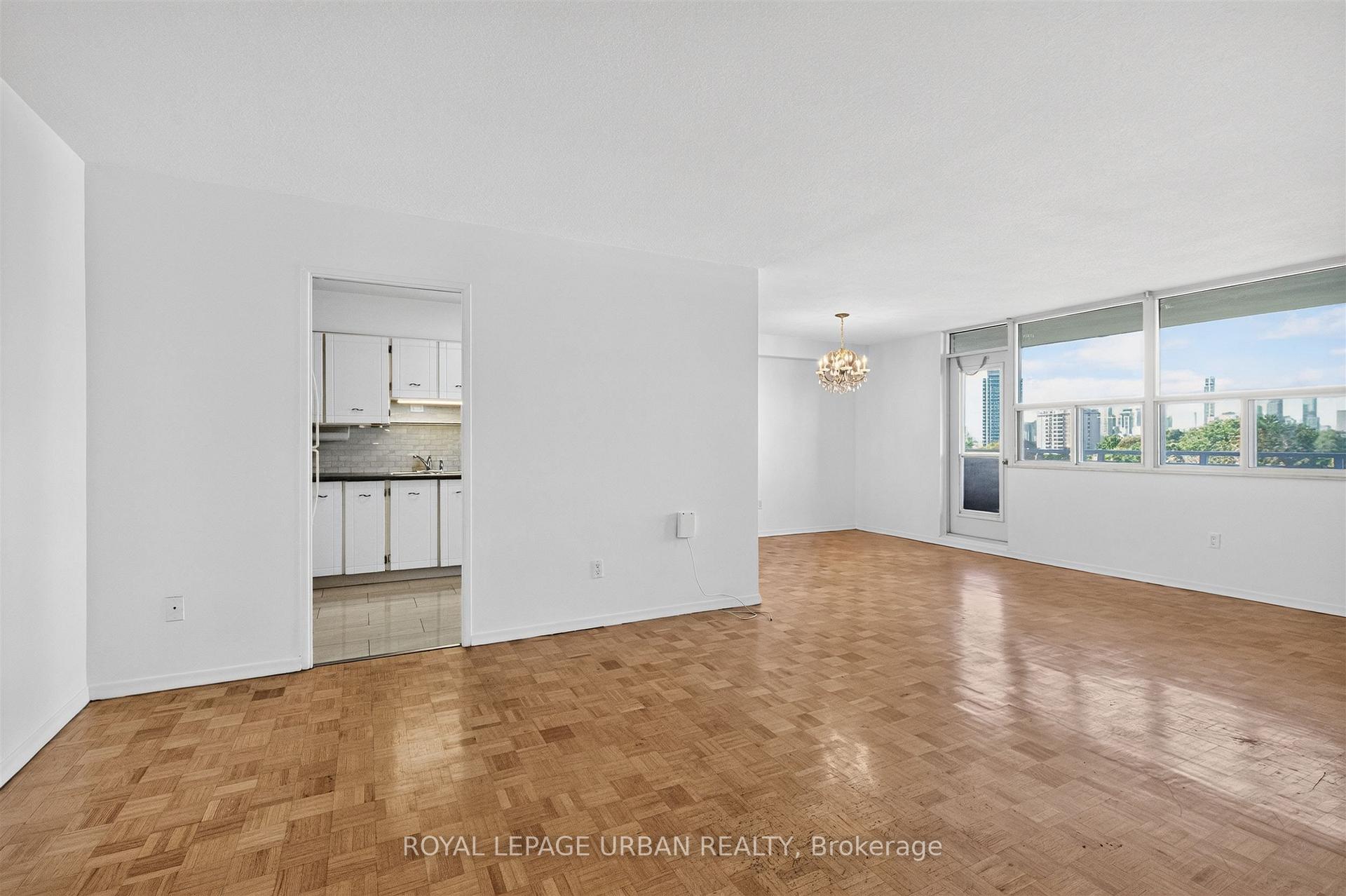 Photo 10 of 1135 Logan Avenue, Toronto, Broadview North — HOMEH