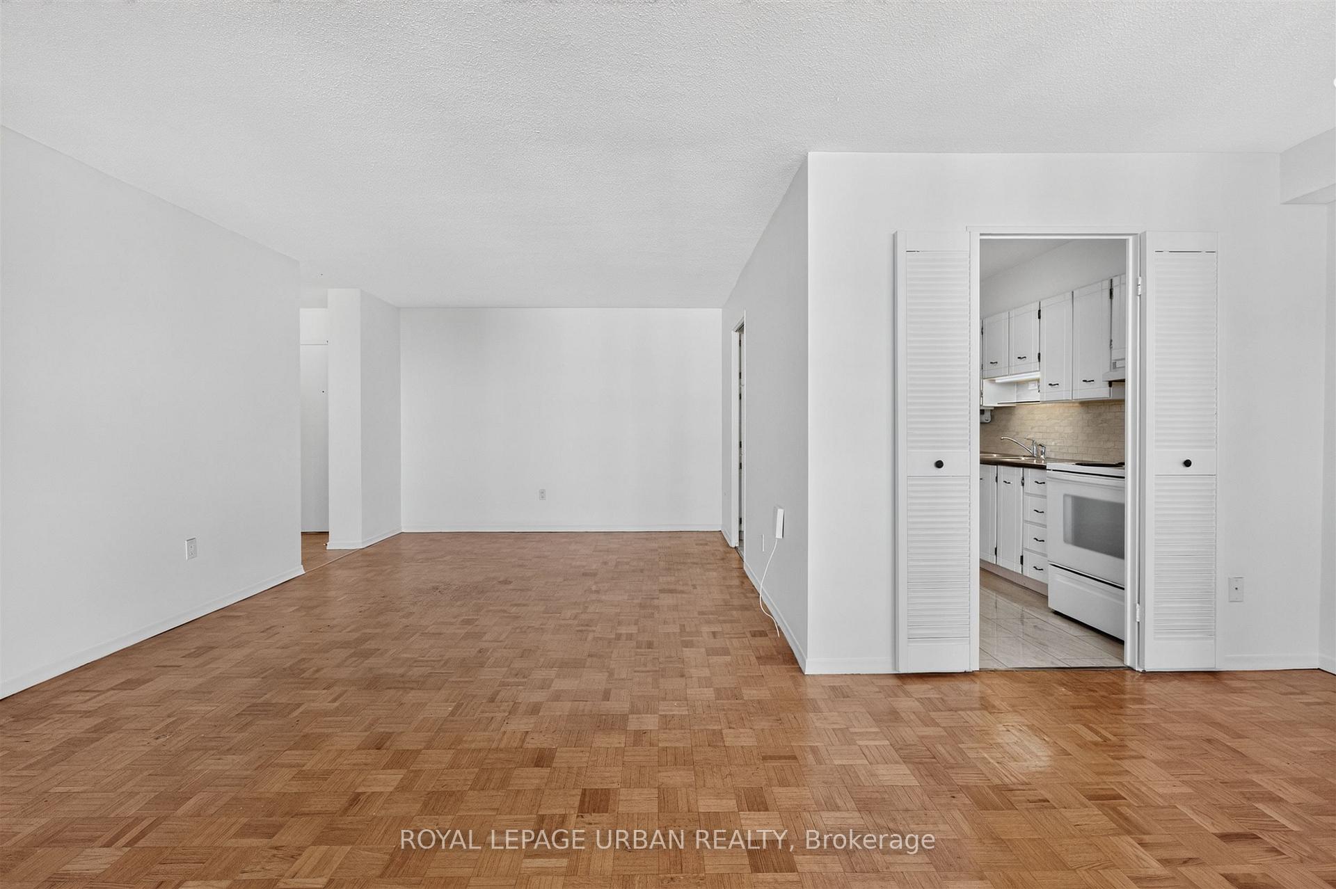 Photo 13 of 1135 Logan Avenue, Toronto, Broadview North — HOMEH