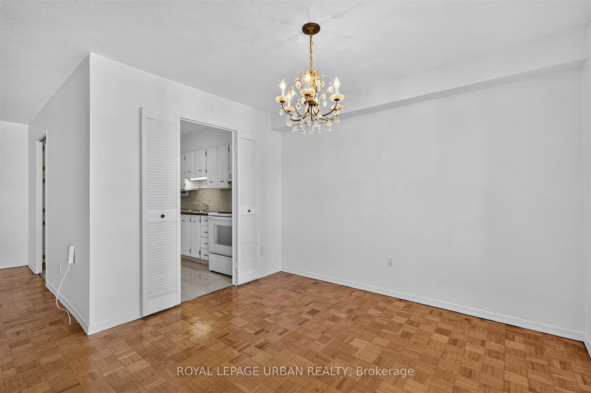 Photo 15 of 1135 Logan Avenue, Toronto, Broadview North — HOMEH