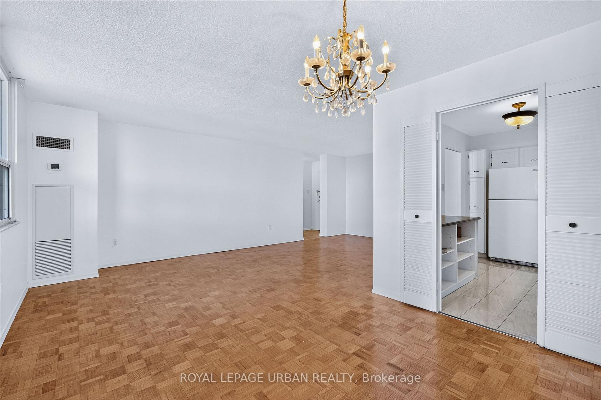 Photo 17 of 1135 Logan Avenue, Toronto, Broadview North — HOMEH