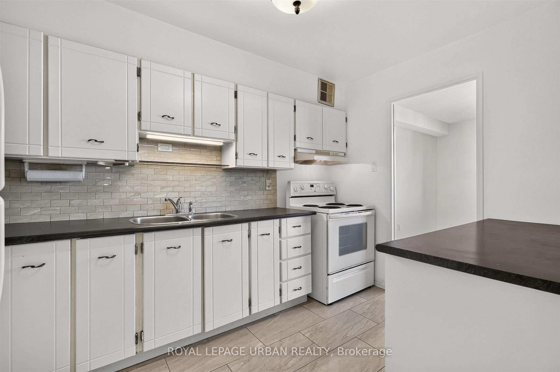 Photo 20 of 1135 Logan Avenue, Toronto, Broadview North — HOMEH
