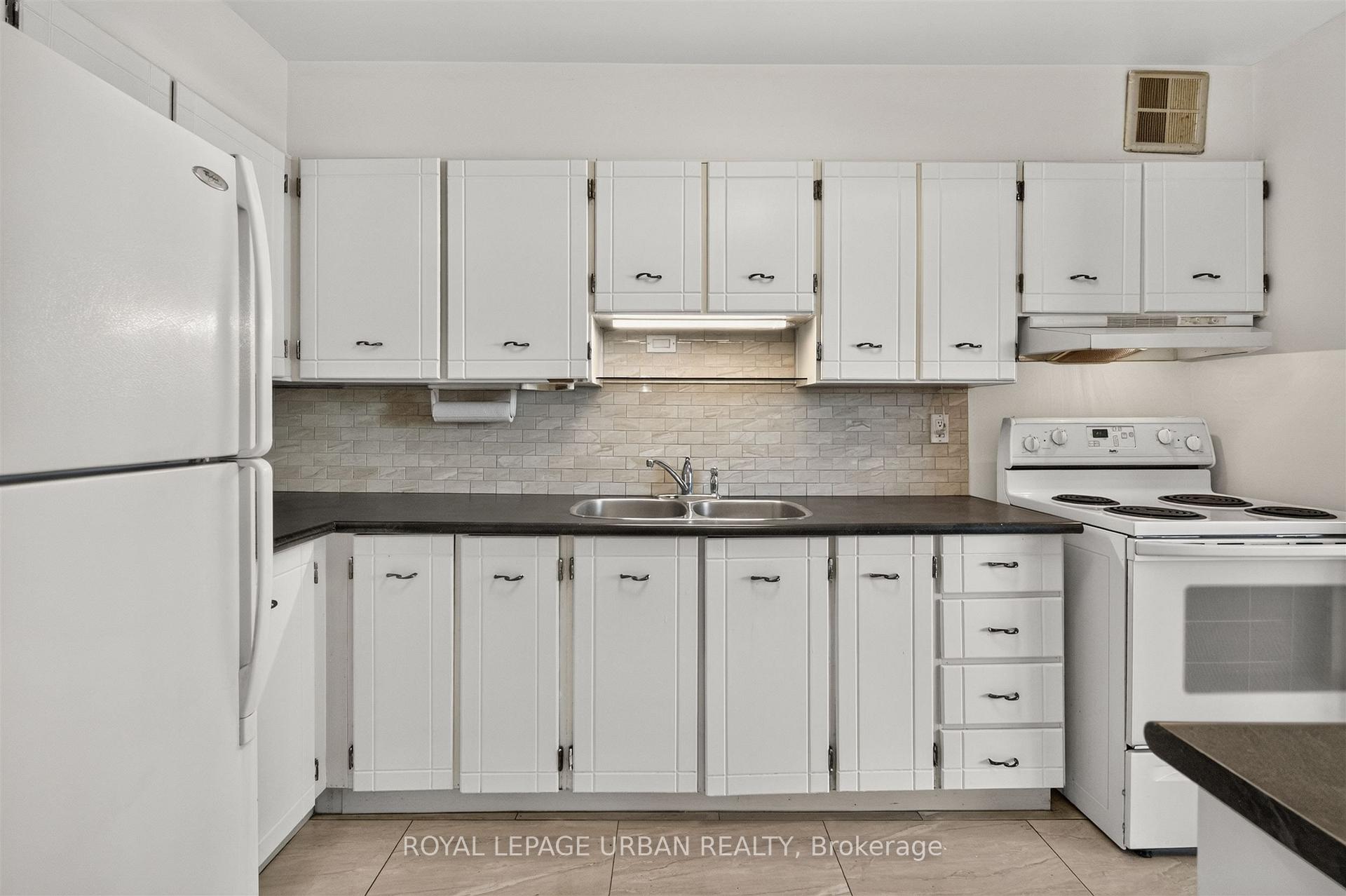 Photo 21 of 1135 Logan Avenue, Toronto, Broadview North — HOMEH
