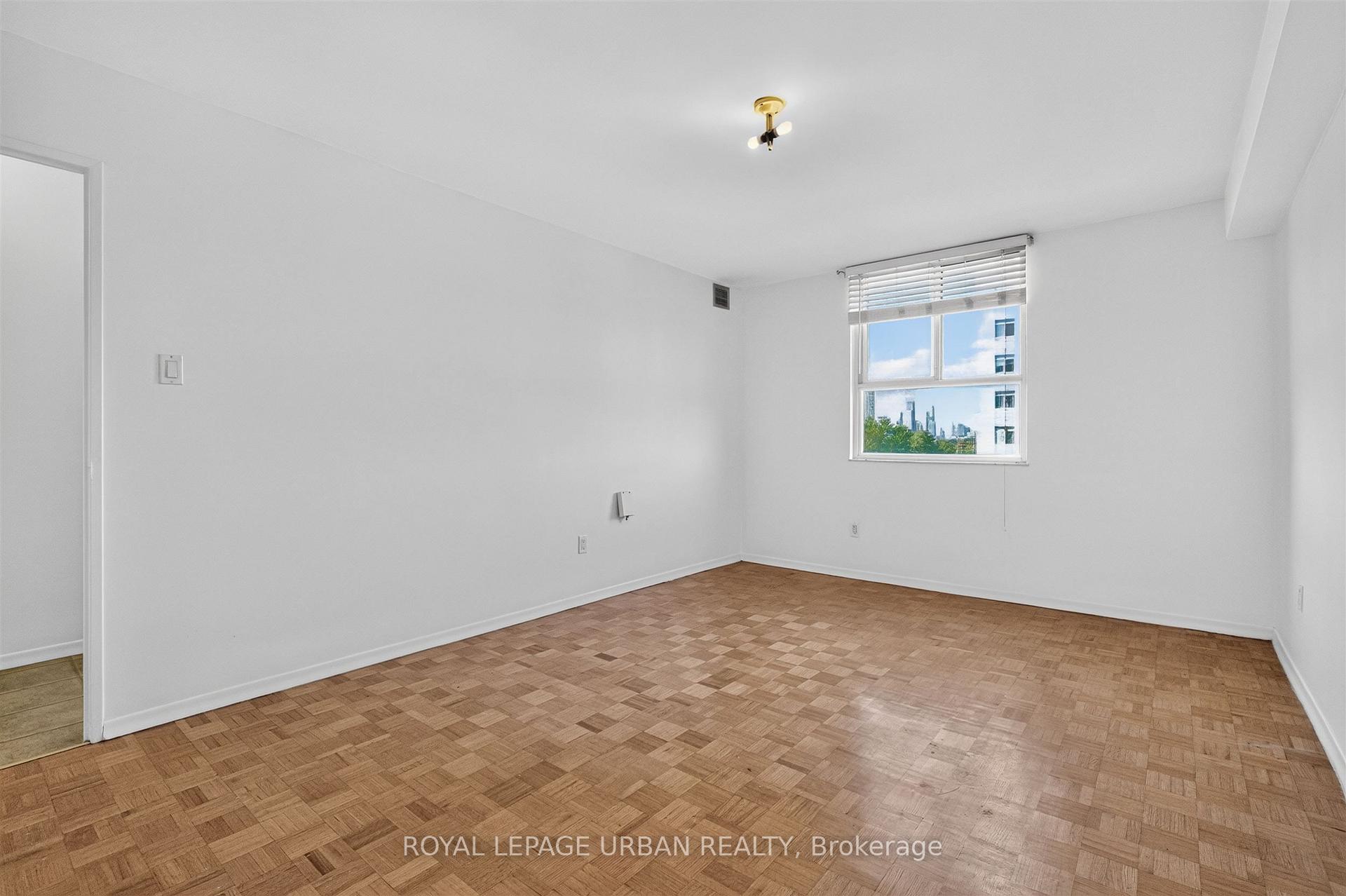 Photo 27 of 1135 Logan Avenue, Toronto, Broadview North — HOMEH