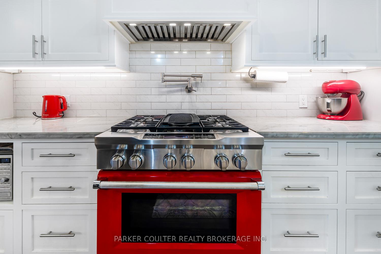 Photo 10 of 29 Gallagher Crescent, Springwater, Midhurst — HOMEH