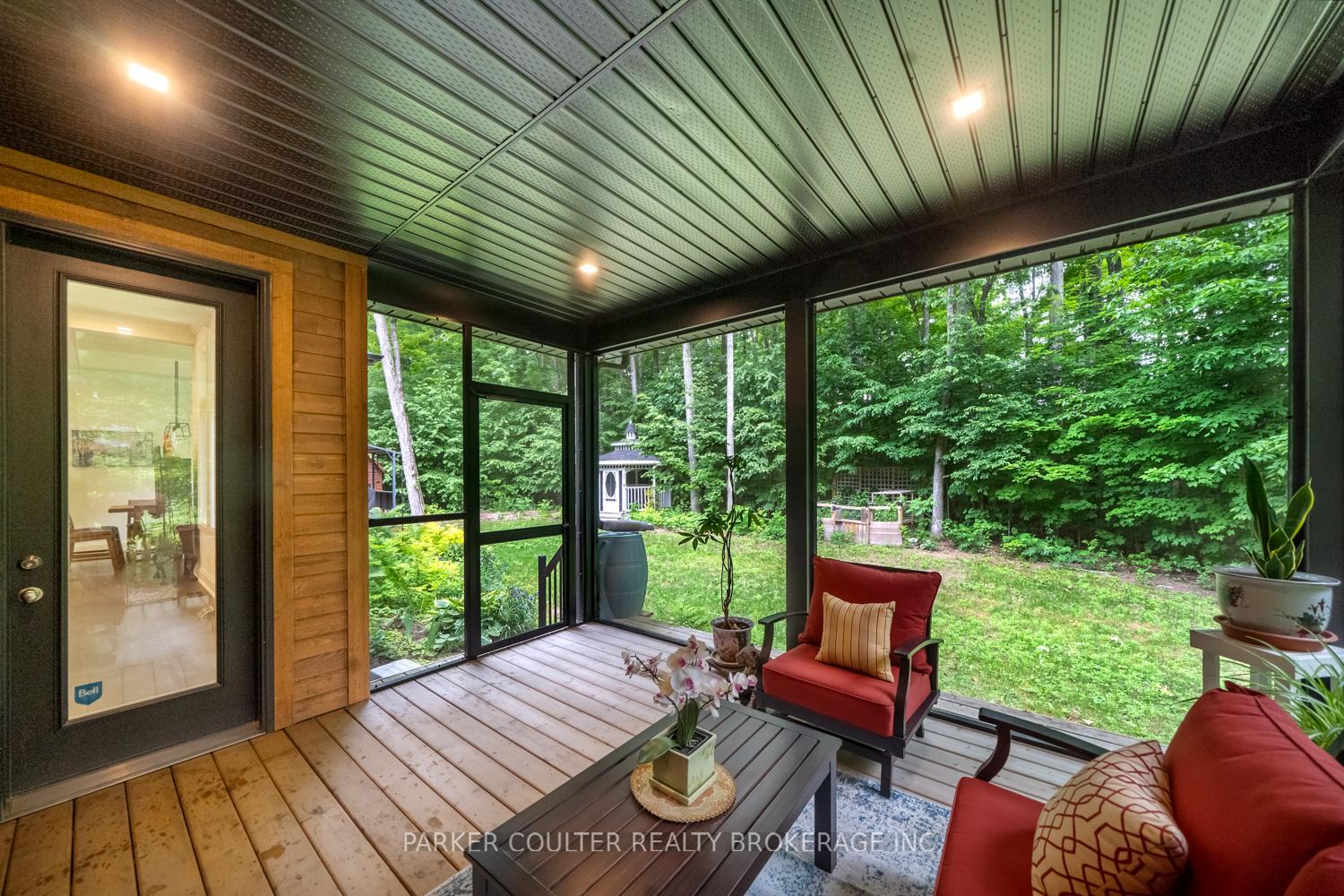 Photo 16 of 29 Gallagher Crescent, Springwater, Midhurst — HOMEH
