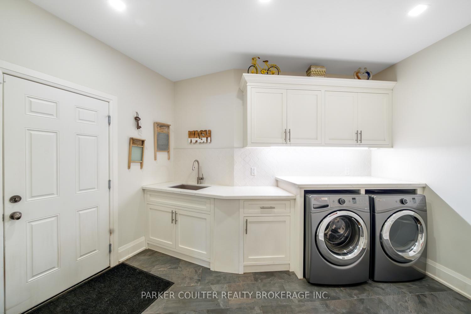Photo 42 of 29 Gallagher Crescent, Springwater, Midhurst — HOMEH
