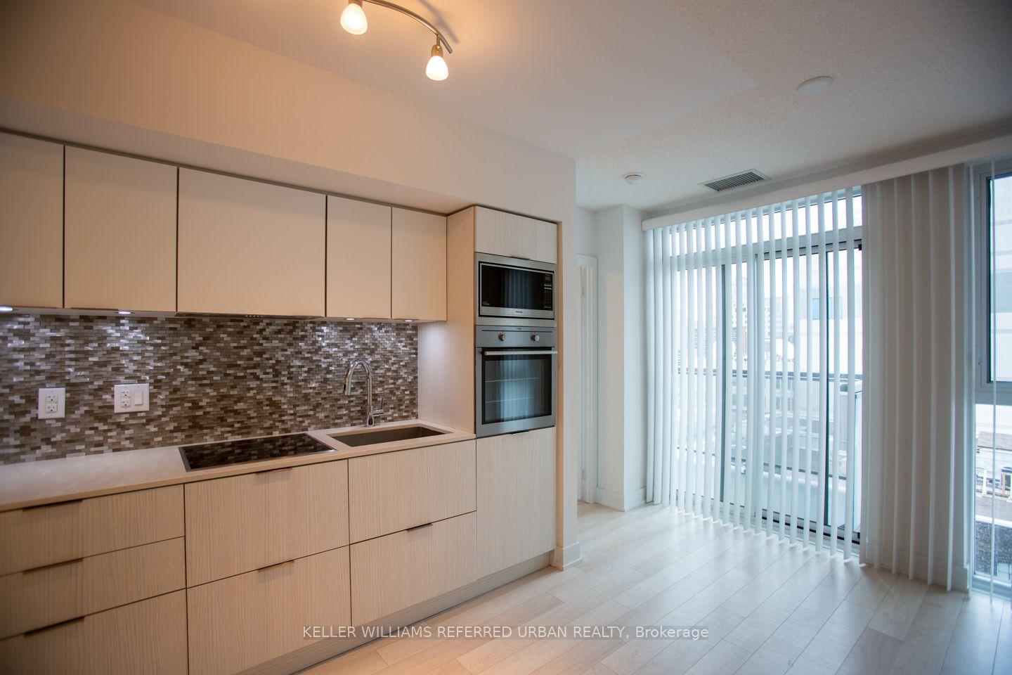 Photo 6 of Unit 908, 318 Richmond Street W, Toronto, Waterfront Communities — HOMEH