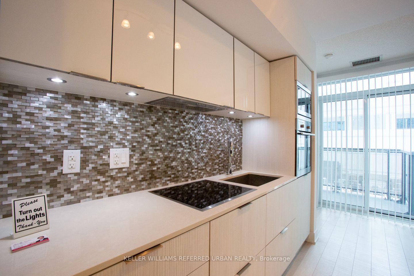 Photo 7 of Unit 908, 318 Richmond Street W, Toronto, Waterfront Communities — HOMEH