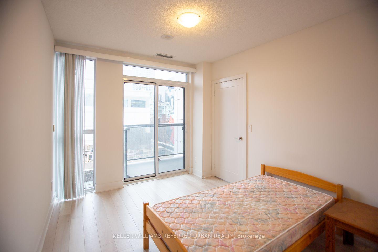 Photo 9 of Unit 908, 318 Richmond Street W, Toronto, Waterfront Communities — HOMEH
