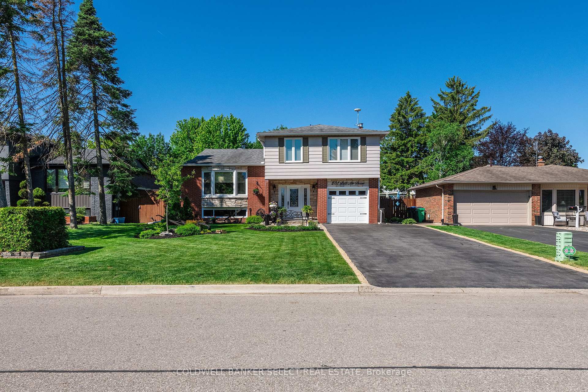 Photo 1 of 251 Bell Air Drive, Caledon, Bolton East — HOMEH