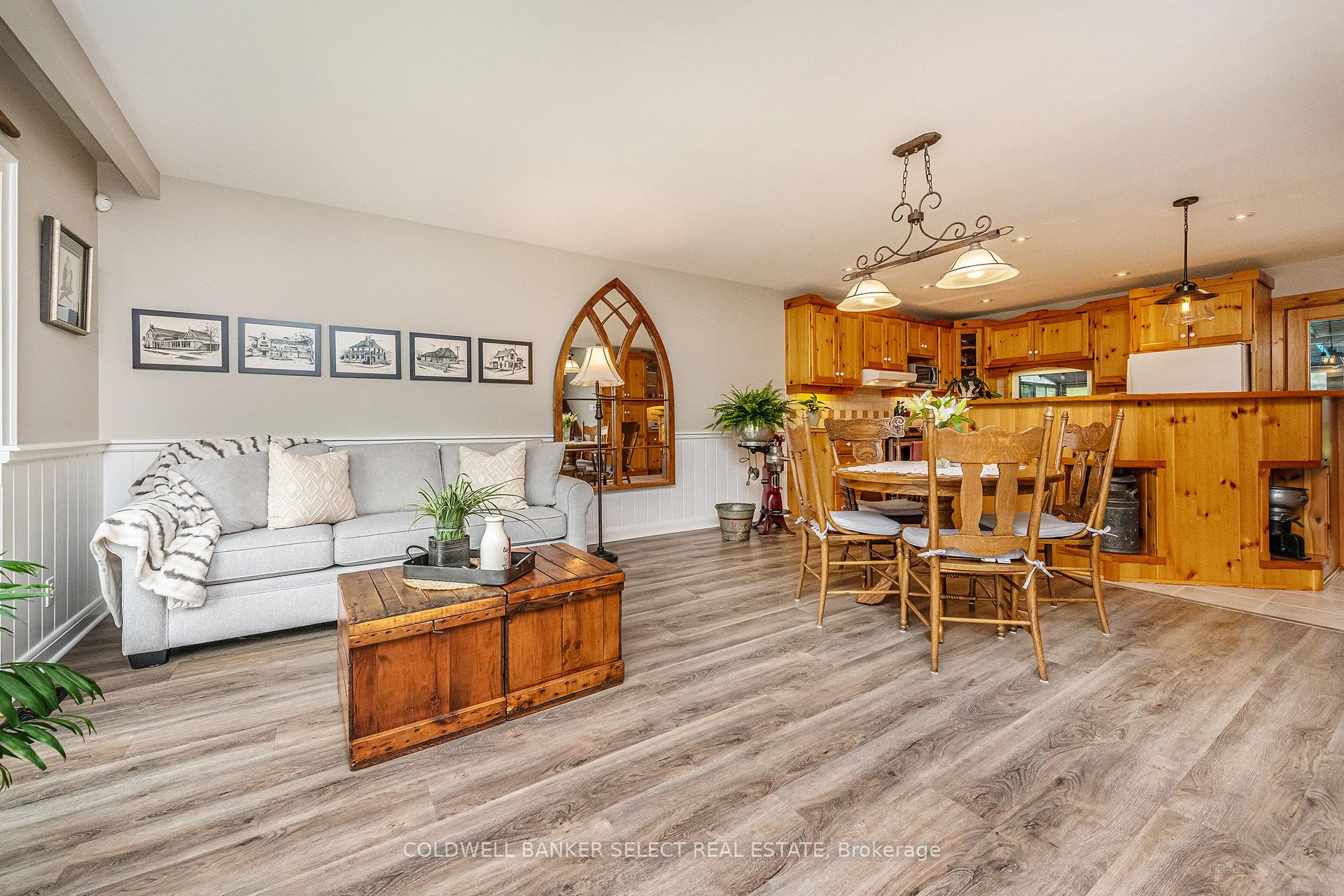 Photo 8 of 251 Bell Air Drive, Caledon, Bolton East — HOMEH