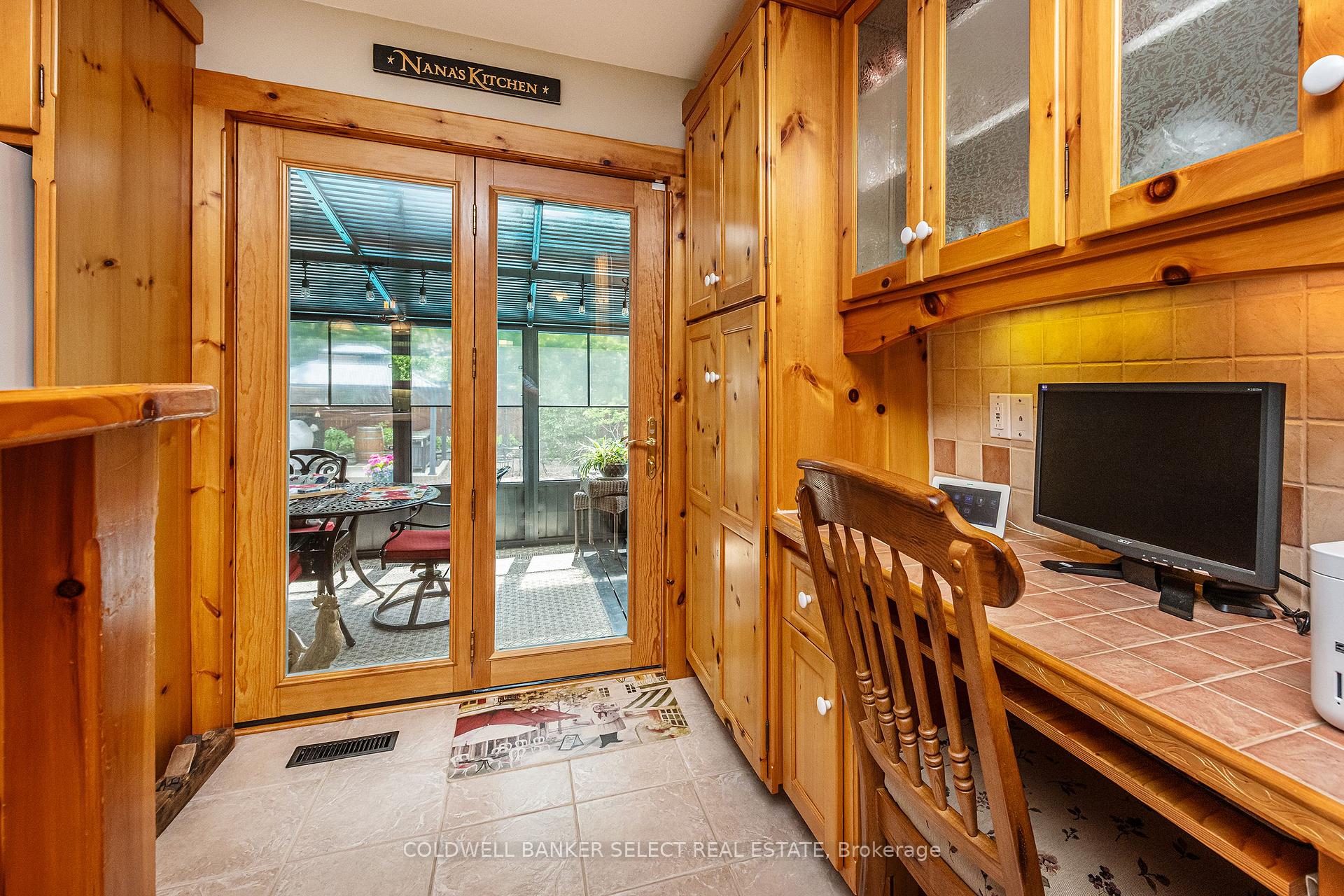 Photo 16 of 251 Bell Air Drive, Caledon, Bolton East — HOMEH