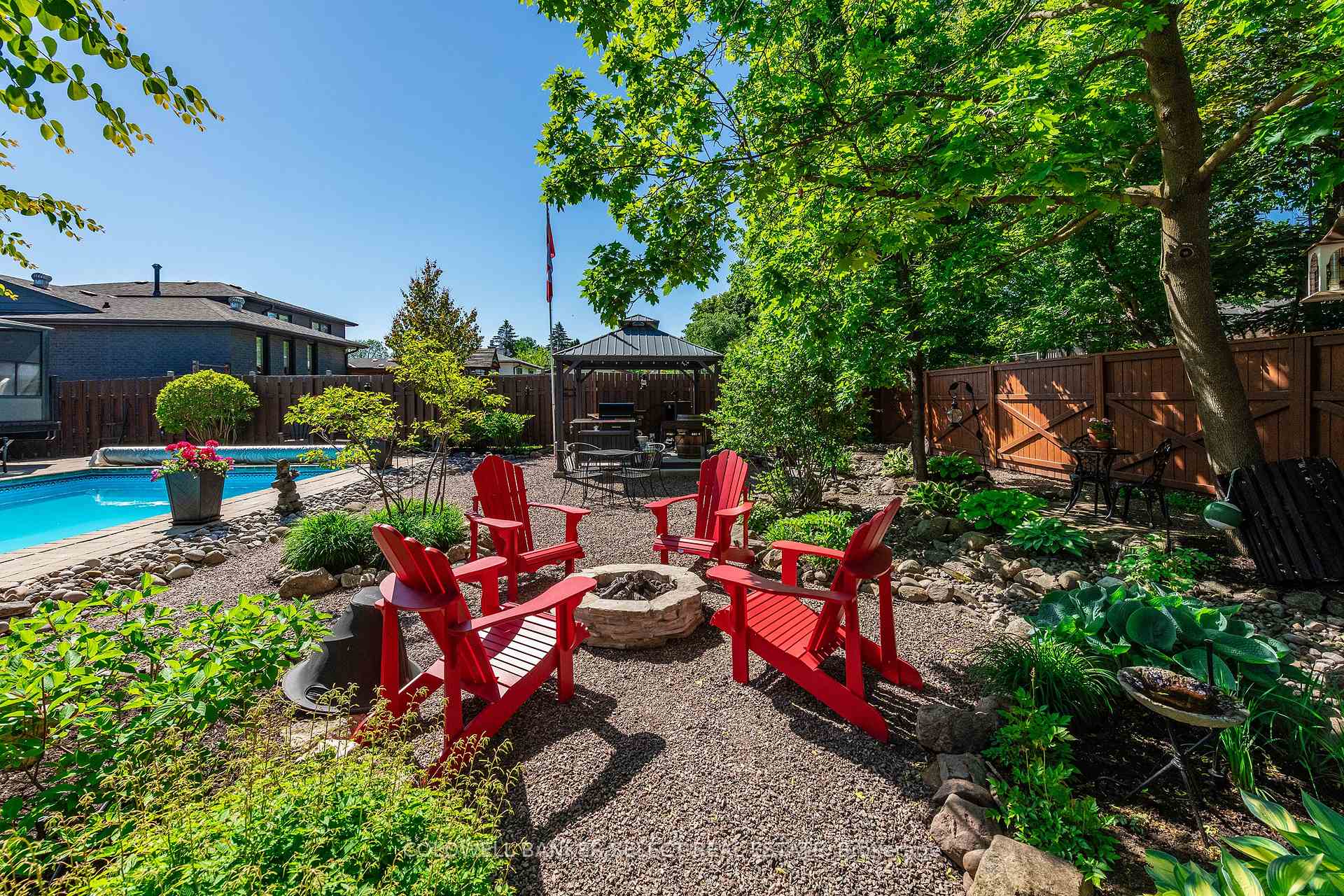 Photo 34 of 251 Bell Air Drive, Caledon, Bolton East — HOMEH