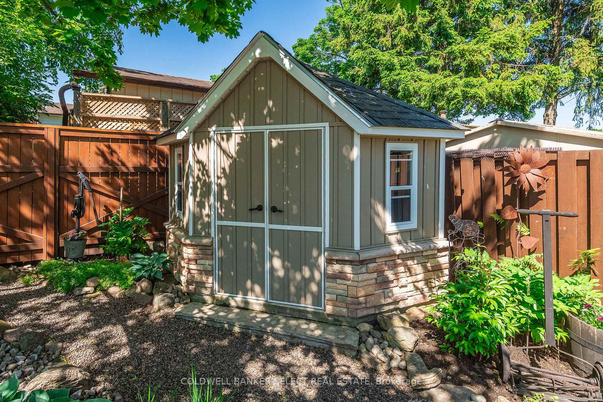 Photo 36 of 251 Bell Air Drive, Caledon, Bolton East — HOMEH