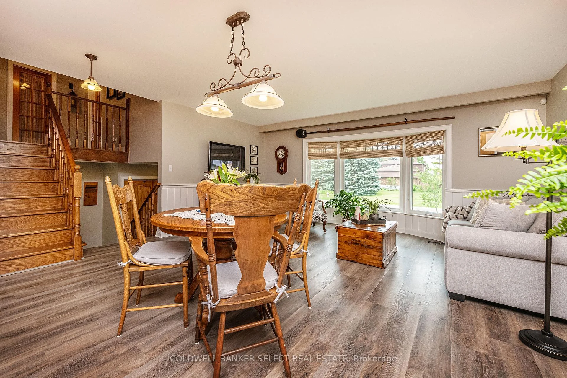 Photo 9 of 251 Bell Air Drive, Caledon, Bolton East — HOMEH