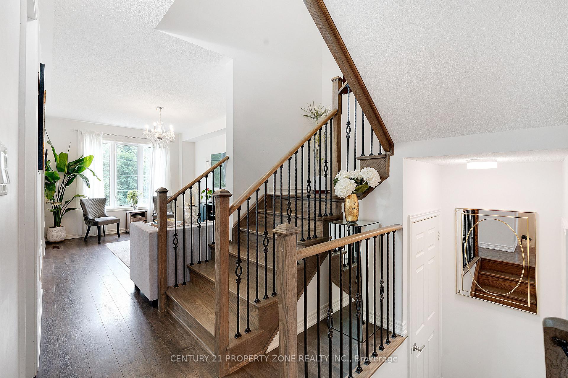 Photo 10 of 71 Riverwalk Drive, Hamilton, Waterdown — HOMEH